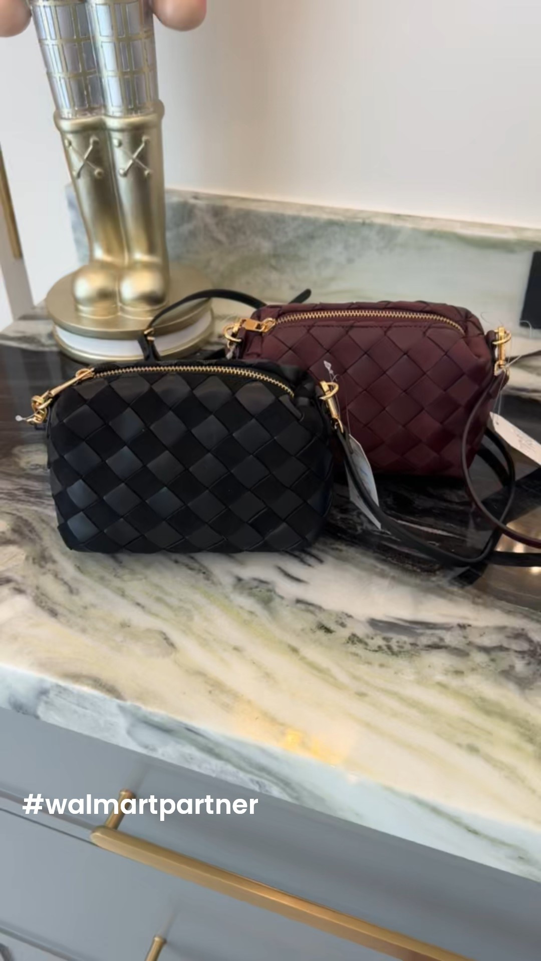 These bags from @walmart would make such a great gift!! #walmartpartner with Walmart Express delivery, you can have your gifts delivered fast- until 5pm on 12/24!! #walmart


#LTKGiftGuide #LTKHoliday