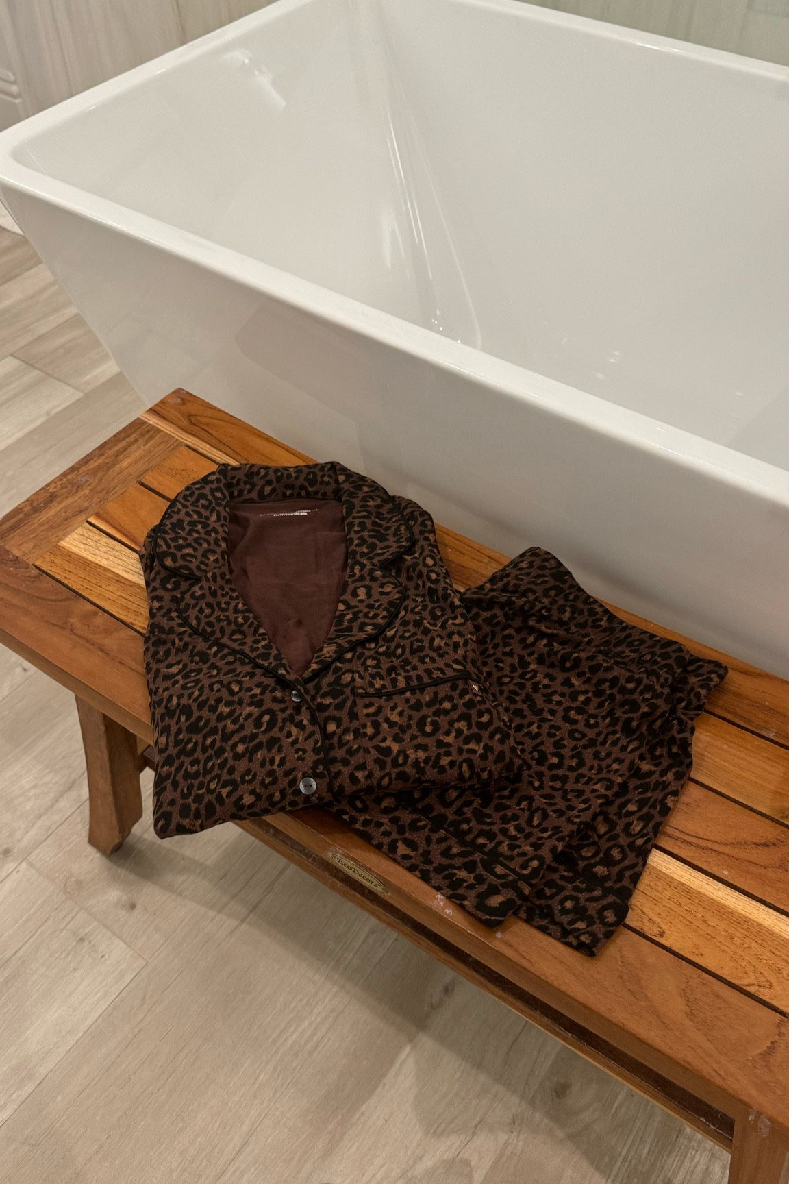 Jammieleio

#LTKFindsUnder100 #LTKStyleTip #LTKHoliday