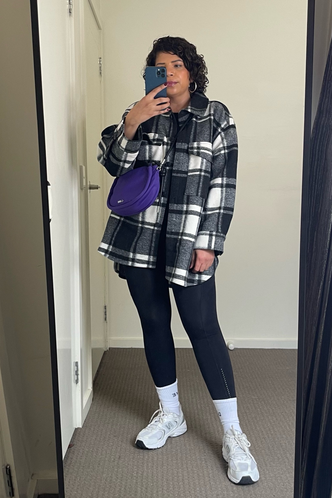 Day 27/30 Autumn Outfits- athleisure look today 
Sports bra is jaggad, tights are Lululemon, knit is Zara, shacket is H&M, socks is decjuba, sneakers are new balance 530, bag is ganni, fragrance is diptique and lipgloss is morphe dripglass glazed 🫶🏽

#LTKmidsize #LTKfitness #LTKstyletip