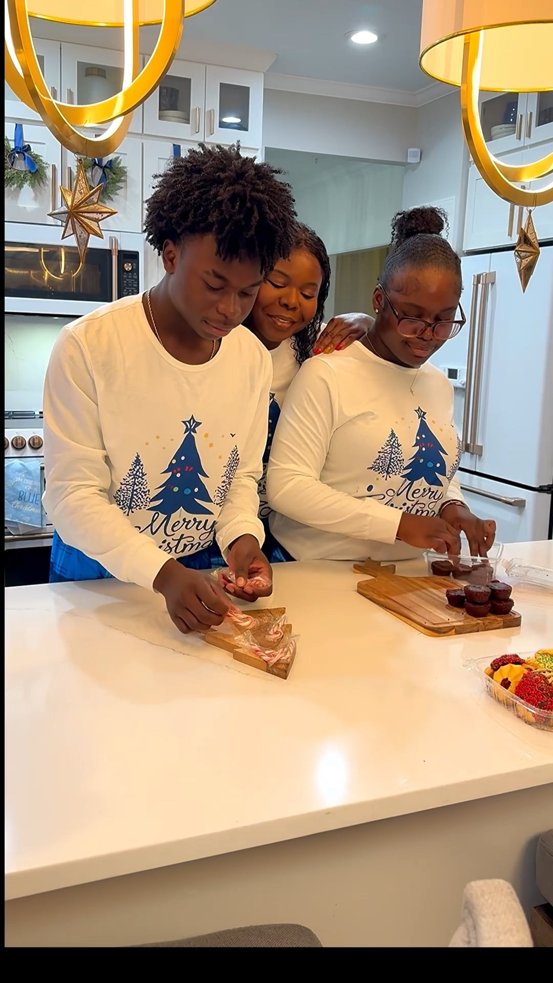 From my family to yours, Merry Christmas and happy new year 💙 

#LTKHoliday #LTKHome #LTKGiftGuide