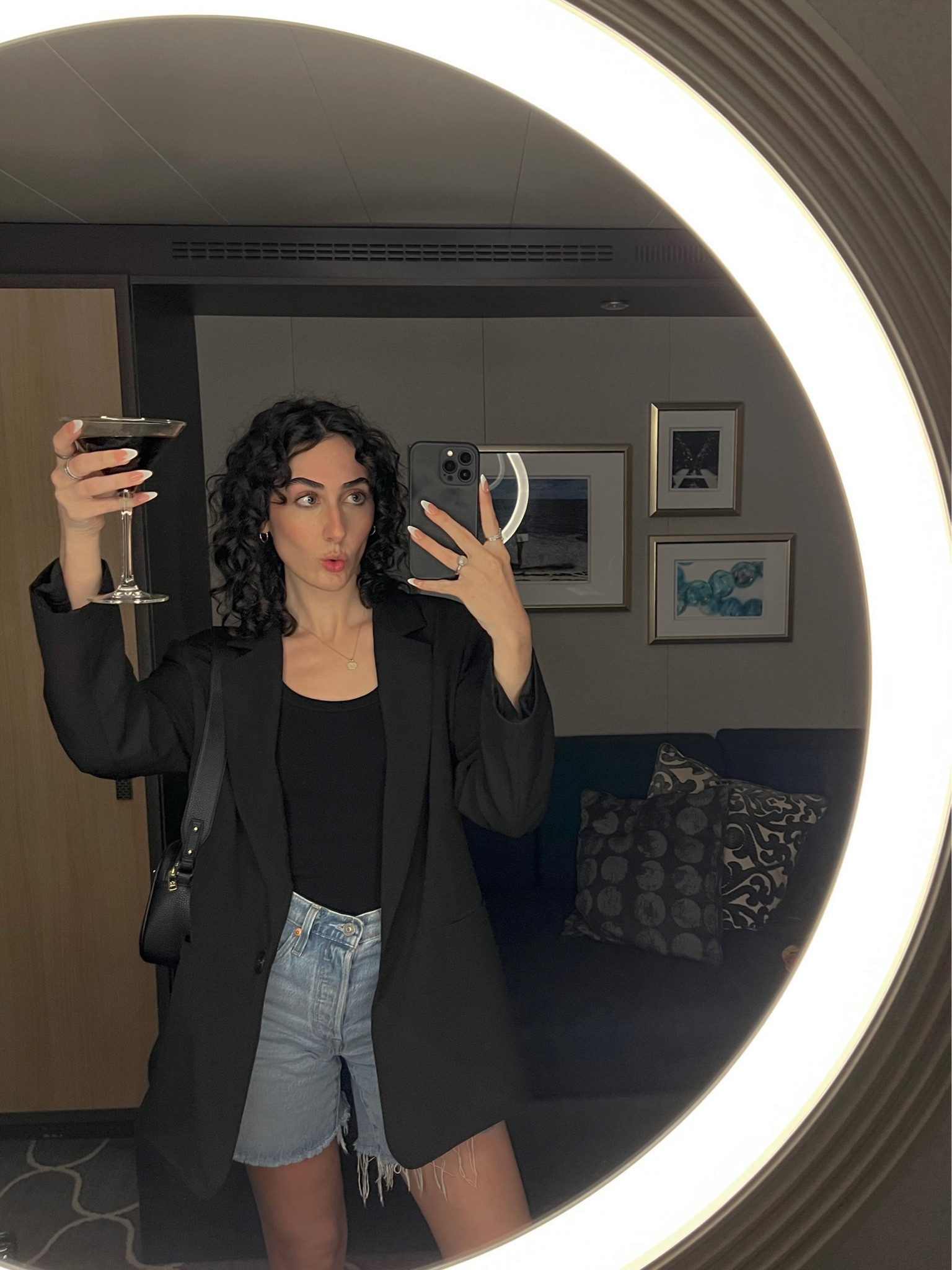Blazer - old from dynamite (linked a similar one), wearing a size small

Top - wearing a size extra small

Shorts - wearing a size 25

Purse - the Ziparoo from Ela Handbags 

#LTKeurope #LTKfit #LTKtravel