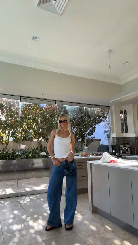 What Bianca wore to the office today! 

Jeans are from St Agni & similar white tank tops linked below 

#LTKaustralia #LTKworkwear