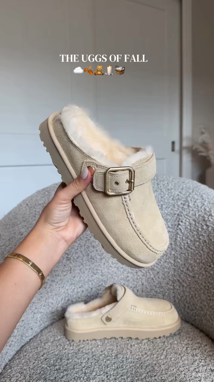The perfect autumn UGG!!! I will have them linked on my LTK. 🤎




UGG Goldenstar Evelina Clog, UGG Goldenstar Evelina Clog Sand Castle, UGG Sand Castle clogs, UGG fall shoes, fall UGGs, women’s UGG clogs, UGG platform clogs, neutral fall shoes, cozy fall shoes, fall clog outfit, UGG outfit ideas, fall shoe trends, casual fall shoes, neutral fall outfit, UGG Goldenstar clogs