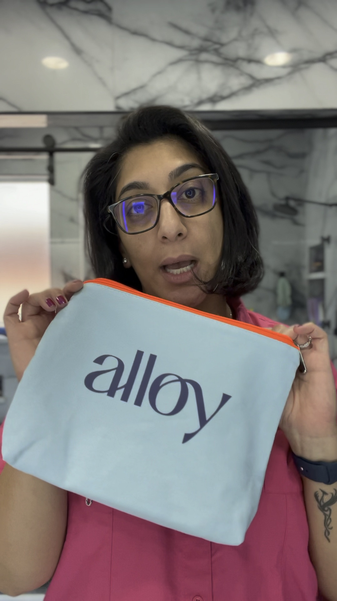 Use code NOOSHA50451 for $25 off your first purchase! Alloy’s M4 face cream is a fragrance-free, prescription estrogen-based face cream designed to combat signs of aging. 