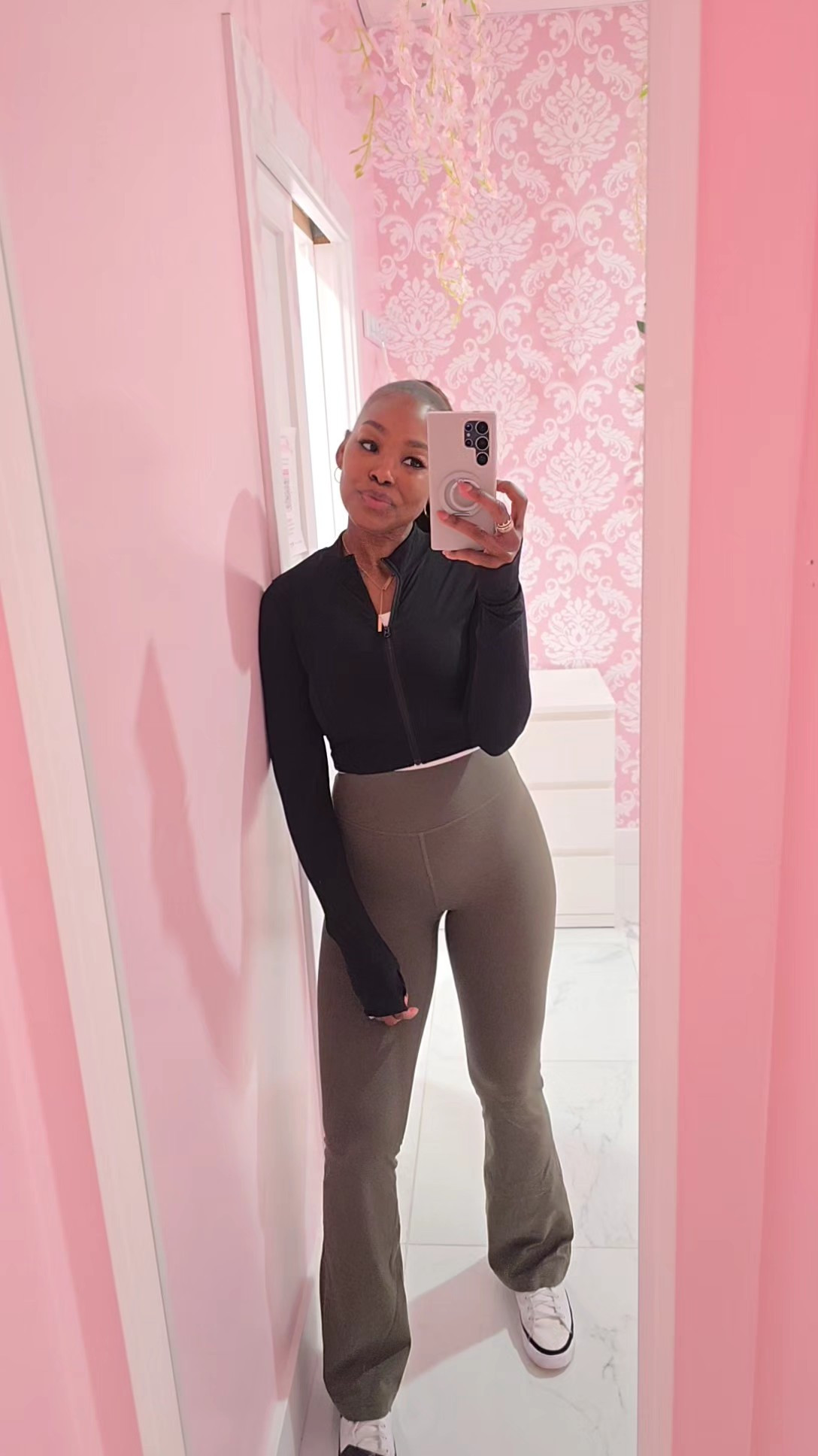 Running errands can be cute and comfortable. Everyday style for that busy lifestyle.  

#LTKootd #LTKActive #LTKmomlife