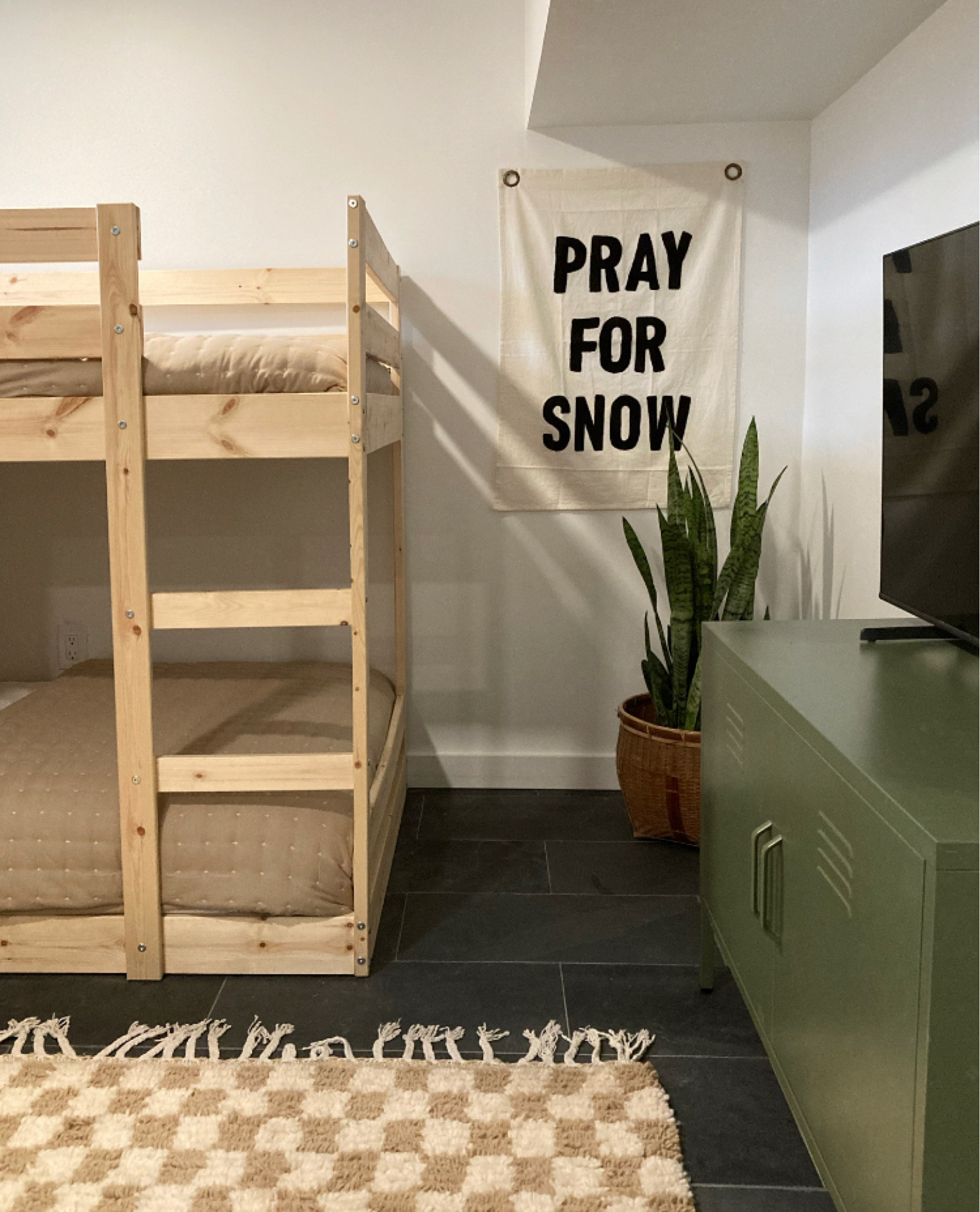 cabin bunk room 🌲

#LTKhome #LTKunder100 #LTKFind