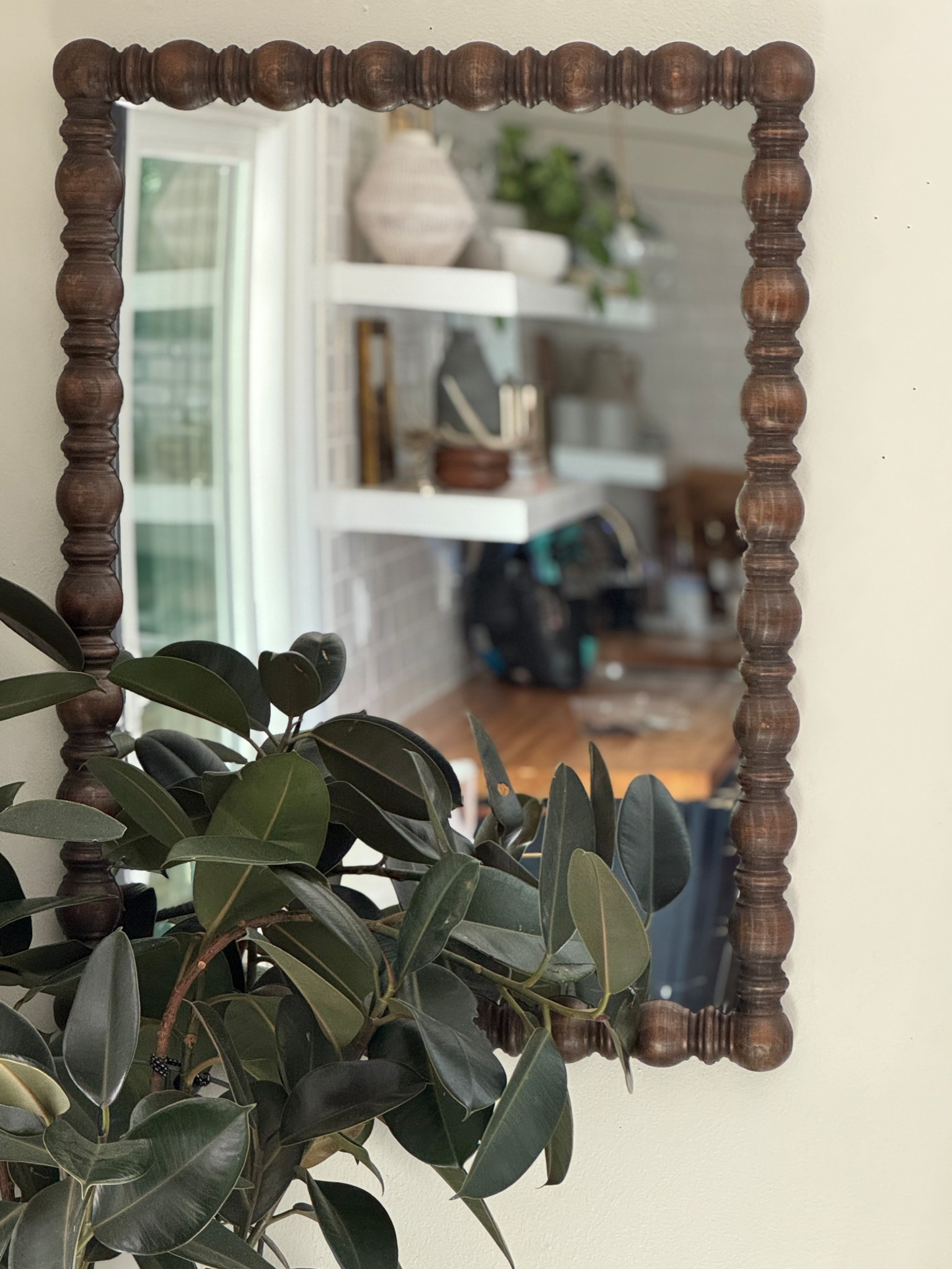 🪞🌿 Bobbin-Frame Mirror Spotlight 🌿🪞  
Warm walnut beads + crisp reflection = instant character for any blank wall. Pairs perfectly with trailing greens (hello, ficus!) and adds cozy texture to modern or farmhouse spaces alike.

💡 Styling Tip: Hang it opposite a window to bounce natural light deeper into the room and make small nooks feel bigger.

🛒 Tap this post in the LTK app or hit the link in bio to shop the exact mirror and my go-to faux plants.

#LTKHome #MirrorMagic #BobbinMirror #ShelfieStyle #HomeDecorFinds

#LTKSaleAlert #LTKFindsUnder100 #LTKStyleTip