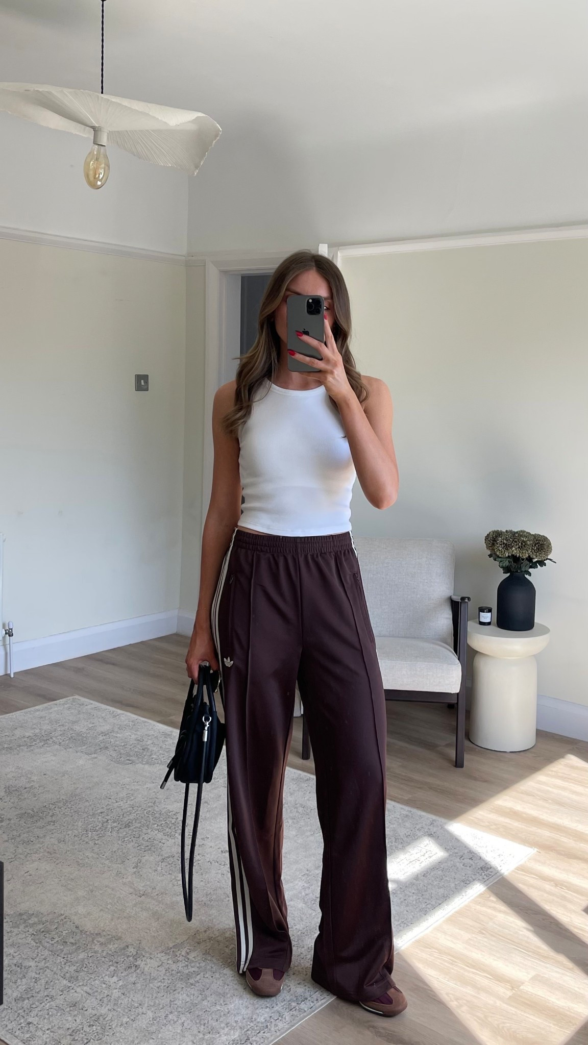 Oasis outfit inspiration, what to wear if you were lucky enough to get tickets

Small in the Uniqlo bra top
Small in the Adidas firebird loose track pants
Adidas SL 72 trainers   

Concert outfit, oasis outfit, gig outfit