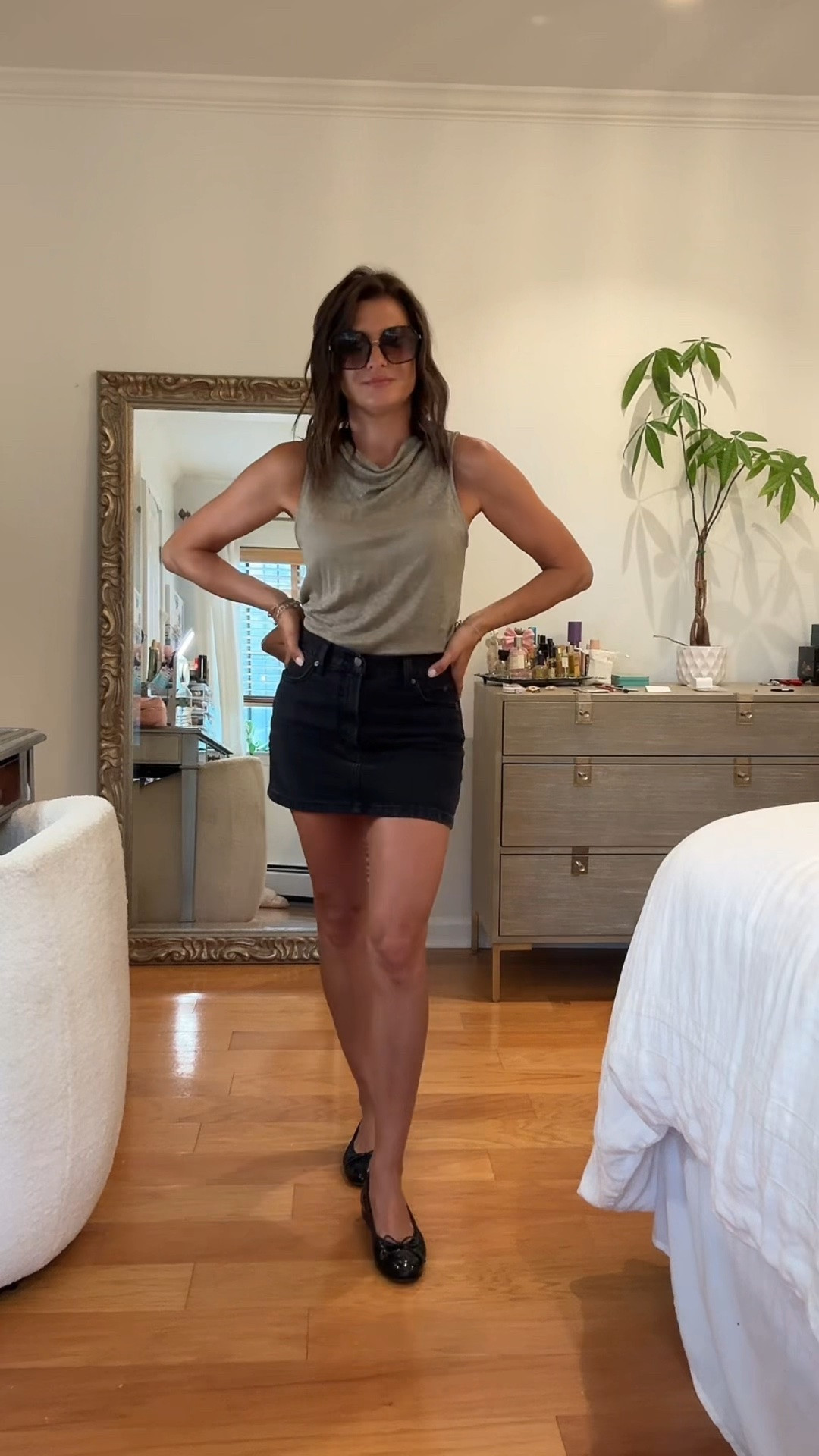 Black denim skirt and ballet flats perfect outfit for September