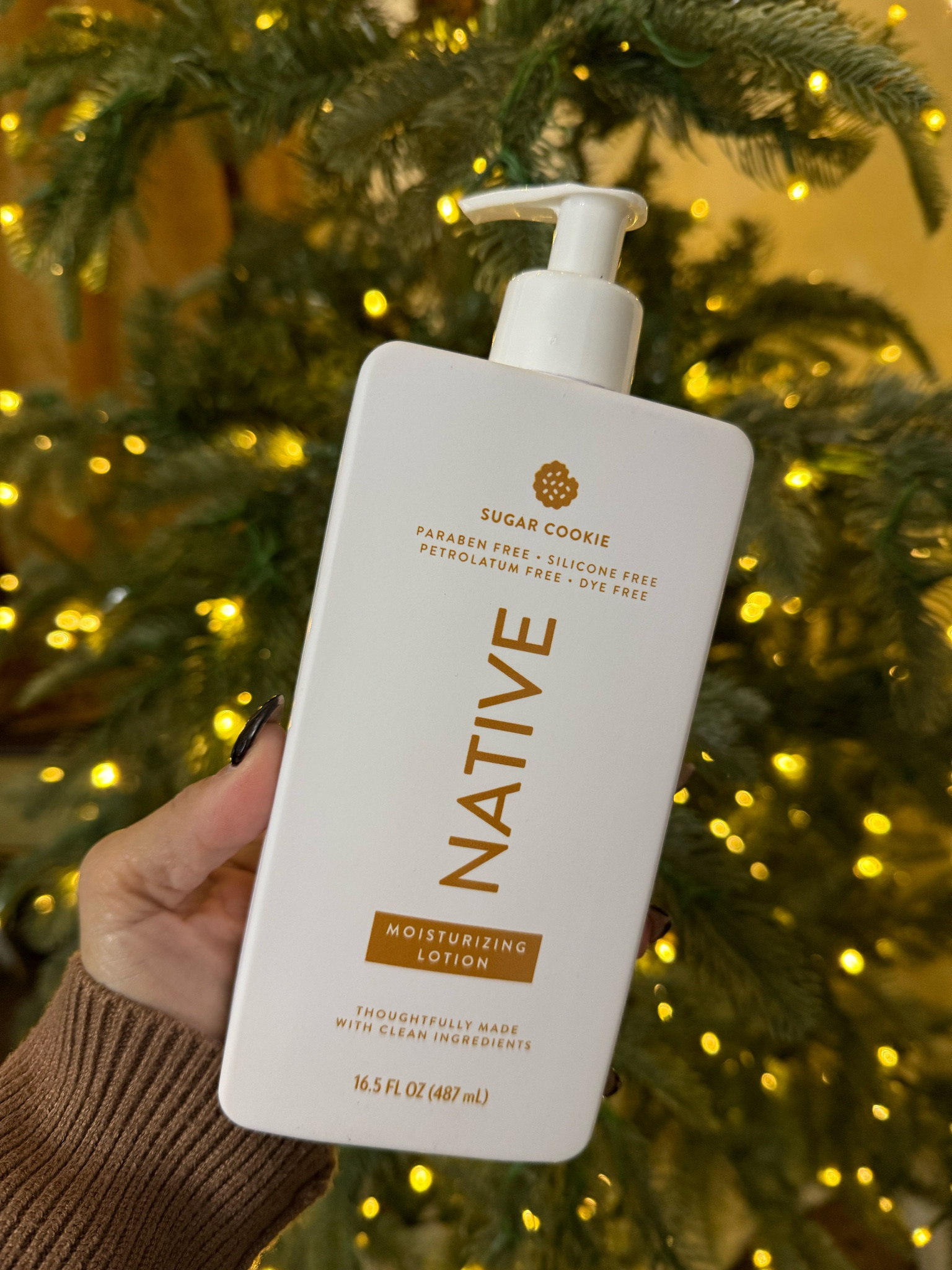 This has to be my favorite body lotion for the season (and it would make a great stocking stuffer)✨ 

#LTKBeauty #LTKGiftGuide