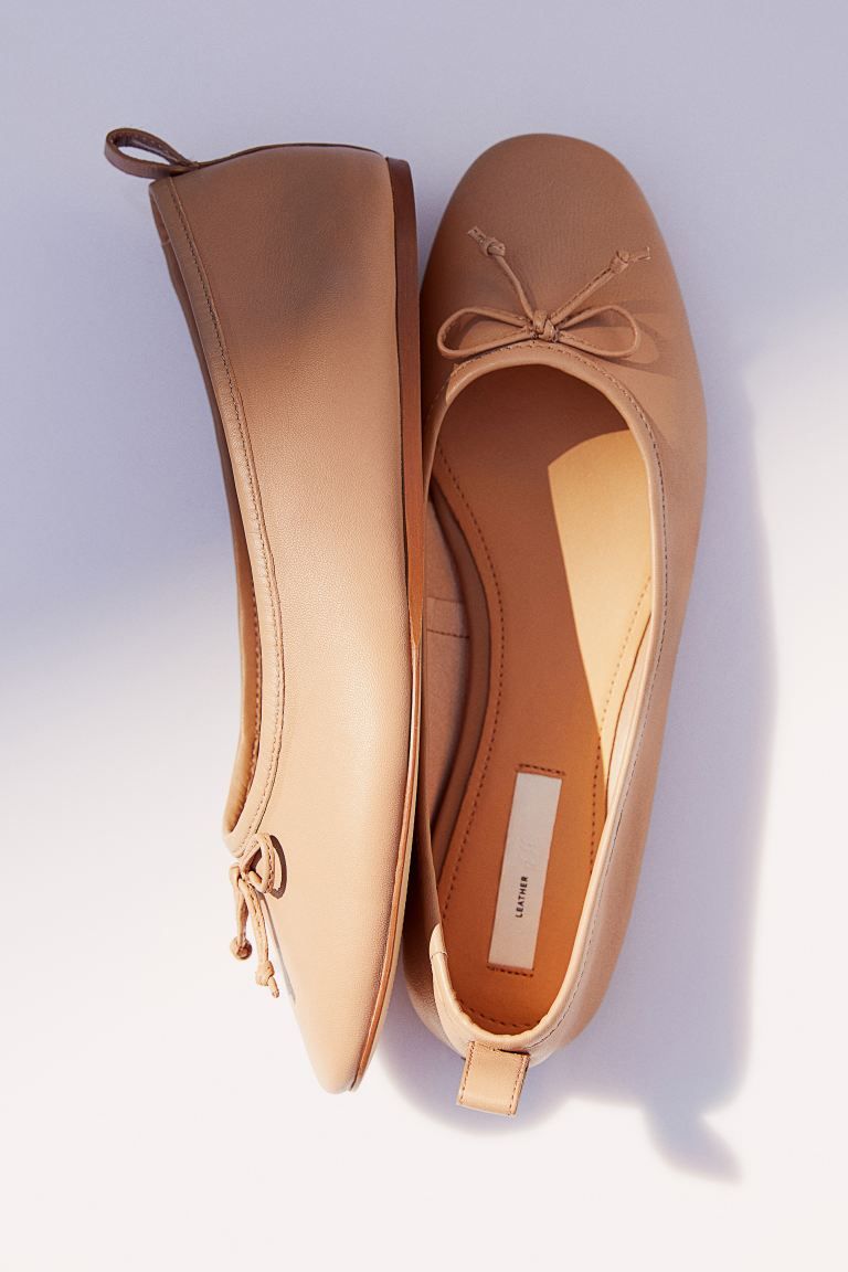 Leather ballet pumps - Dark beige - Ladies | H&M GB | H&M (UK, MY, IN, SG, PH, TW, HK)