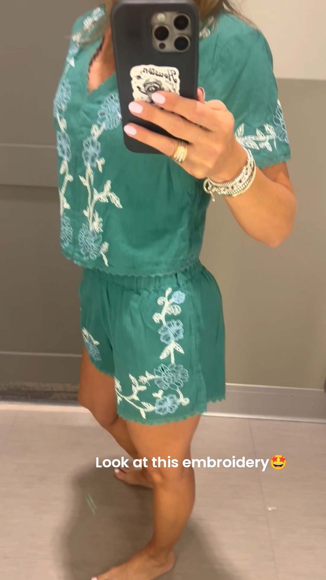 How cute is this outfit from @Target 
The embroidery has me🤩🤩🤩
This outfit comes in a couple colors. 


#LTKMidsize #LTKSeasonal #LTKPetite