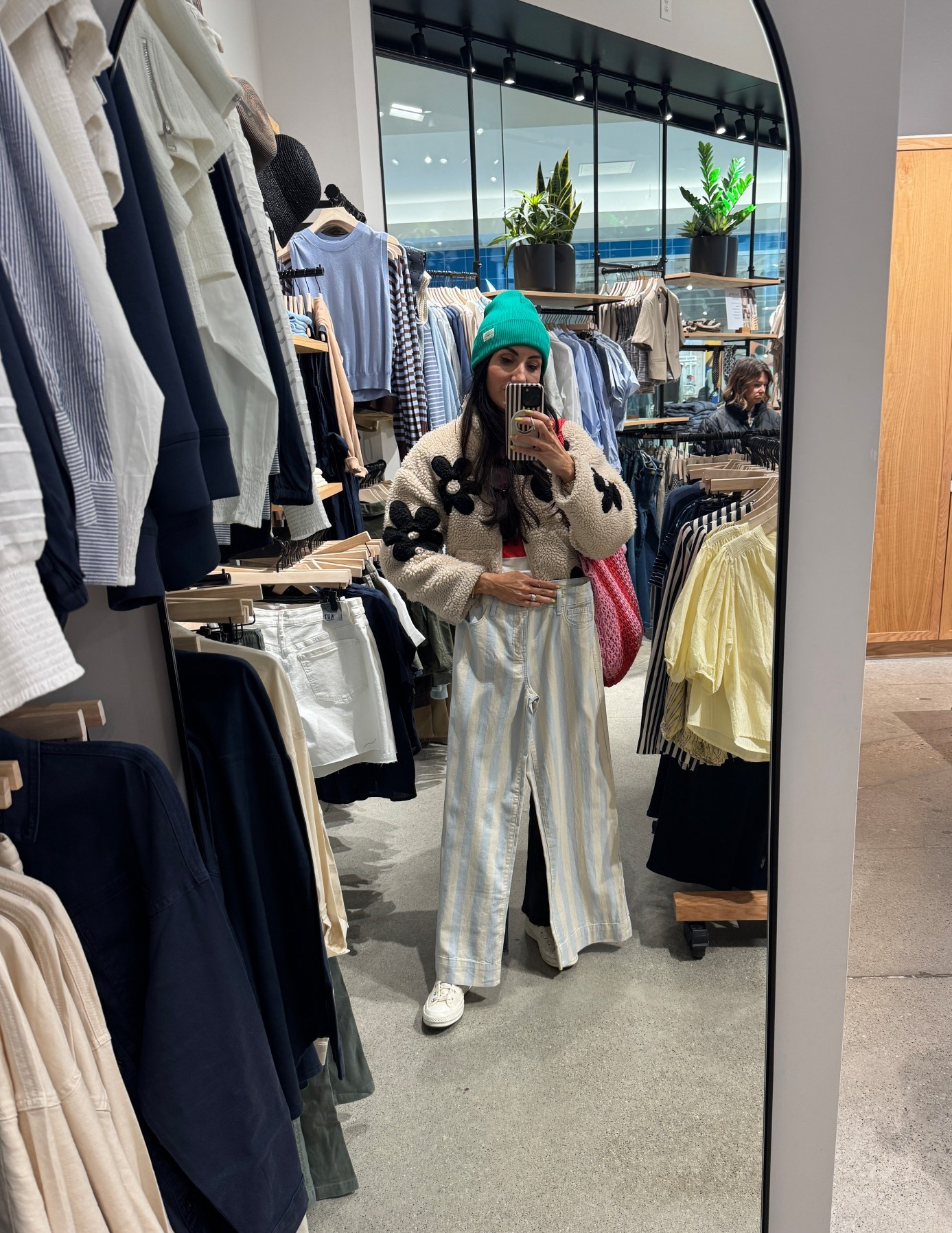 Stopped at Evereve today and found so many cute things. Loved these pants. 