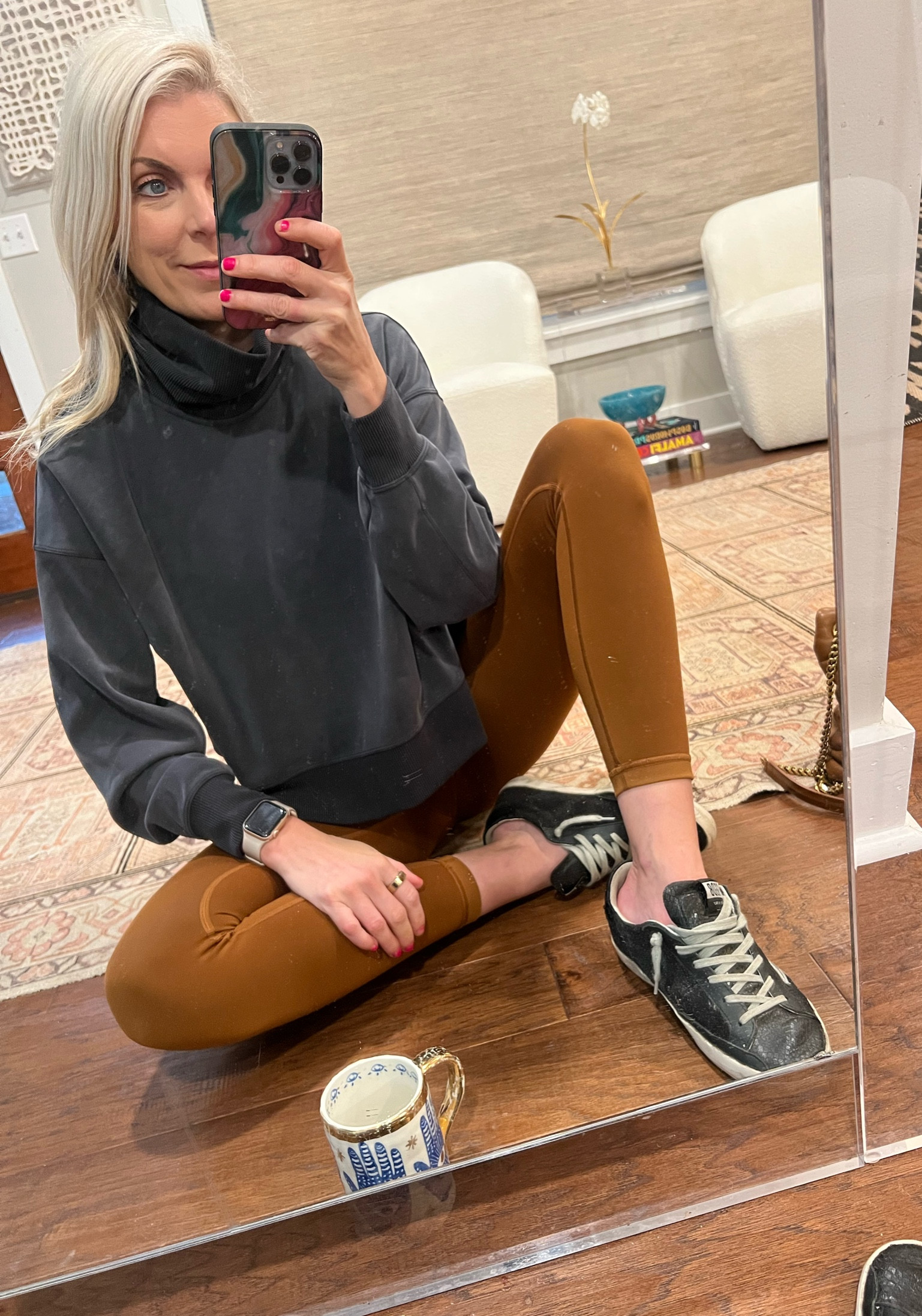 Obsessed with this turtleneck! Wearing size 6 