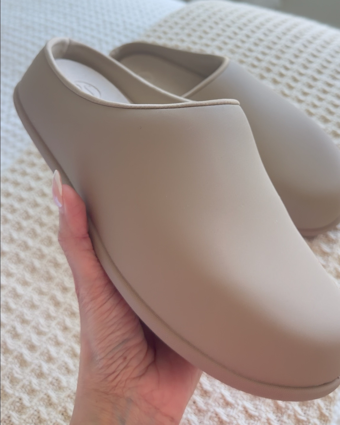 Comfy but make it chic ✨ The lululemon Swayday Mules are my go-to for effortless, all-day comfort—cute enough to style, comfy enough to live in. Linked on my LTK 🤍

#lululemon #swayday #mules #slides #comfyshoes

#LTKActive #LTKselfcare #LTKootd