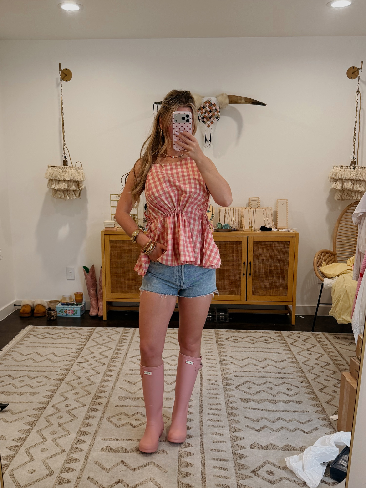 The cutest outfit for spring 
 
 
 

 Spring ootd, outfit of the day, summer outfit, summer tops, denim shorts, ahold shorts, rain boots 

#LTKootd #LTKWorkwear #LTKgrwm
