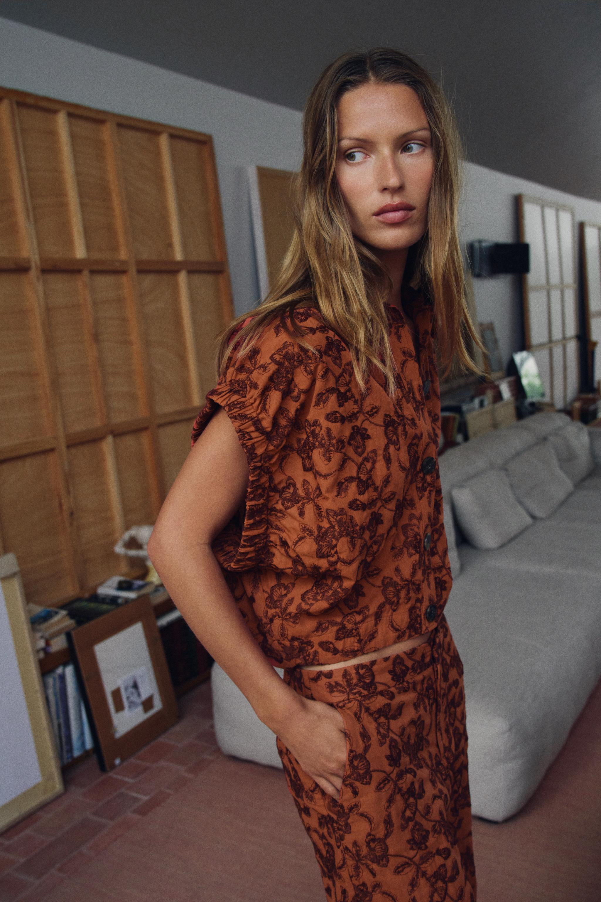 EMBROIDERED STRAIGHT-LEG PANTS | Zara US