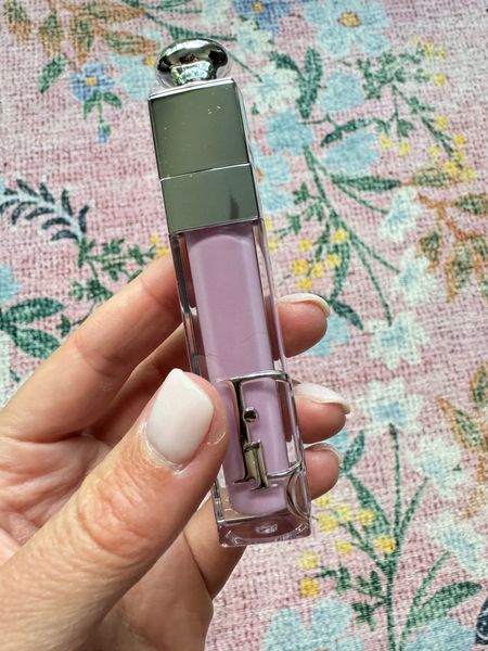 Dior lip maximizer lip plump in pink lilac



#LTKBeauty #LTKFindsUnder50 #LTKSeasonal