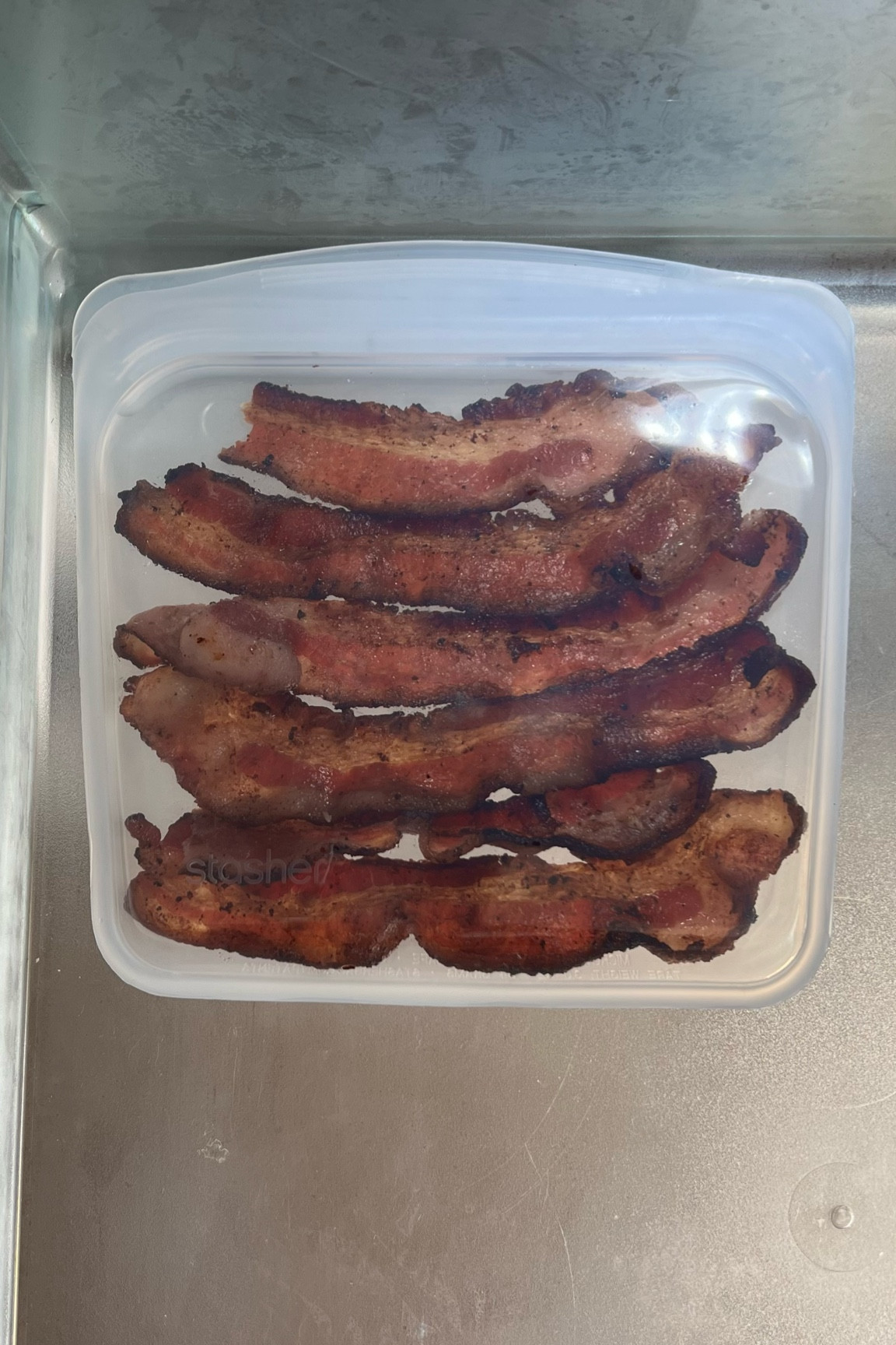 I LOVE THESE FOR FOOD STORAGE!!
Reusable, dish washer safe, and MICROWAVE SAFE !! Seriously love these Stasher bags. Better for the planet and better for you :) 

#LTKGiftGuide #LTKhome