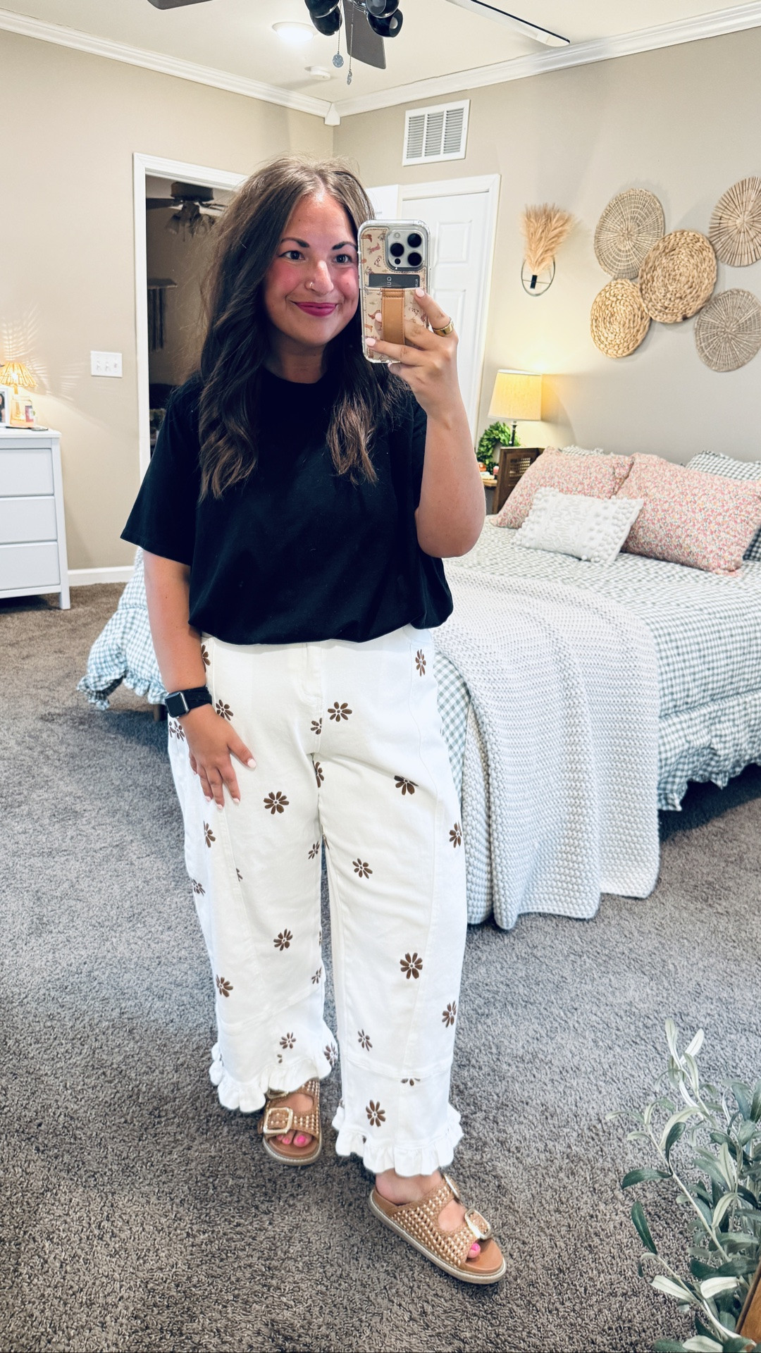 Floral jeans, but make them a statement 🌸👖✨ These are such a fun twist on everyday denim & the floral patchwork details are too cute. Just a heads up — they do fit oversized! 💕

#amazonfinds #springstyle #summerstyle #barreljeans #floralfashion #casualoutfit

#LTKootd #LTKSeasonal #LTKMidsize