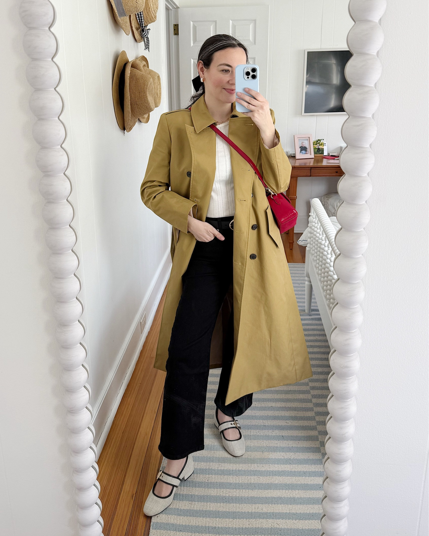 My go-to @jcrew trench has been updated with a longer, more modern length! I love that there’s a removable hood (🙌🏻) and water repellent fabric so it’s a chic layer no matter the weather! #injcrew #ad