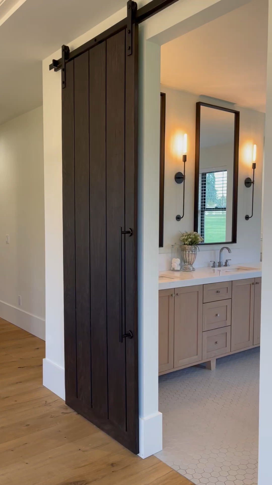 DIY barn door 🖤 

#LTKFind #LTKstyletip #LTKhome