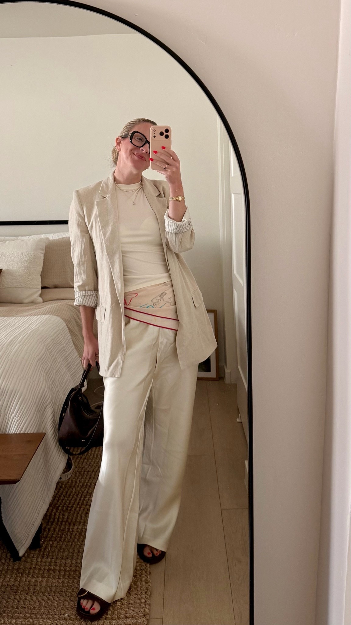 What I wear when I want to look polished but still feel like myself 🤍

An oversized linen blazer, the softest jersey tee, silk bias pants that move beautifully, and my favorite chocolate brown bag. The little scarf moment at the waist might be my favorite detail.

Everything linked below ✨

#LTKootd #LTKSeasonal #LTKWorkwear