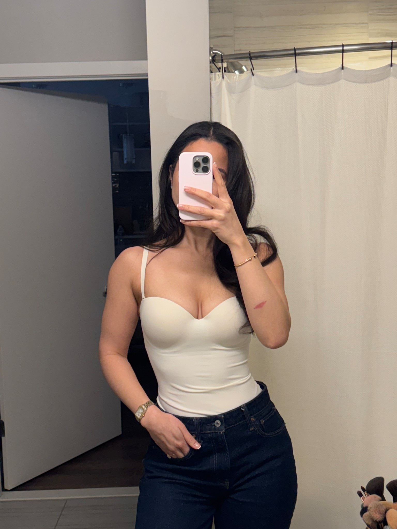 Still one of my FAVORITE bodysuits. There’s not one person it looks bad on! 

#LTKootd