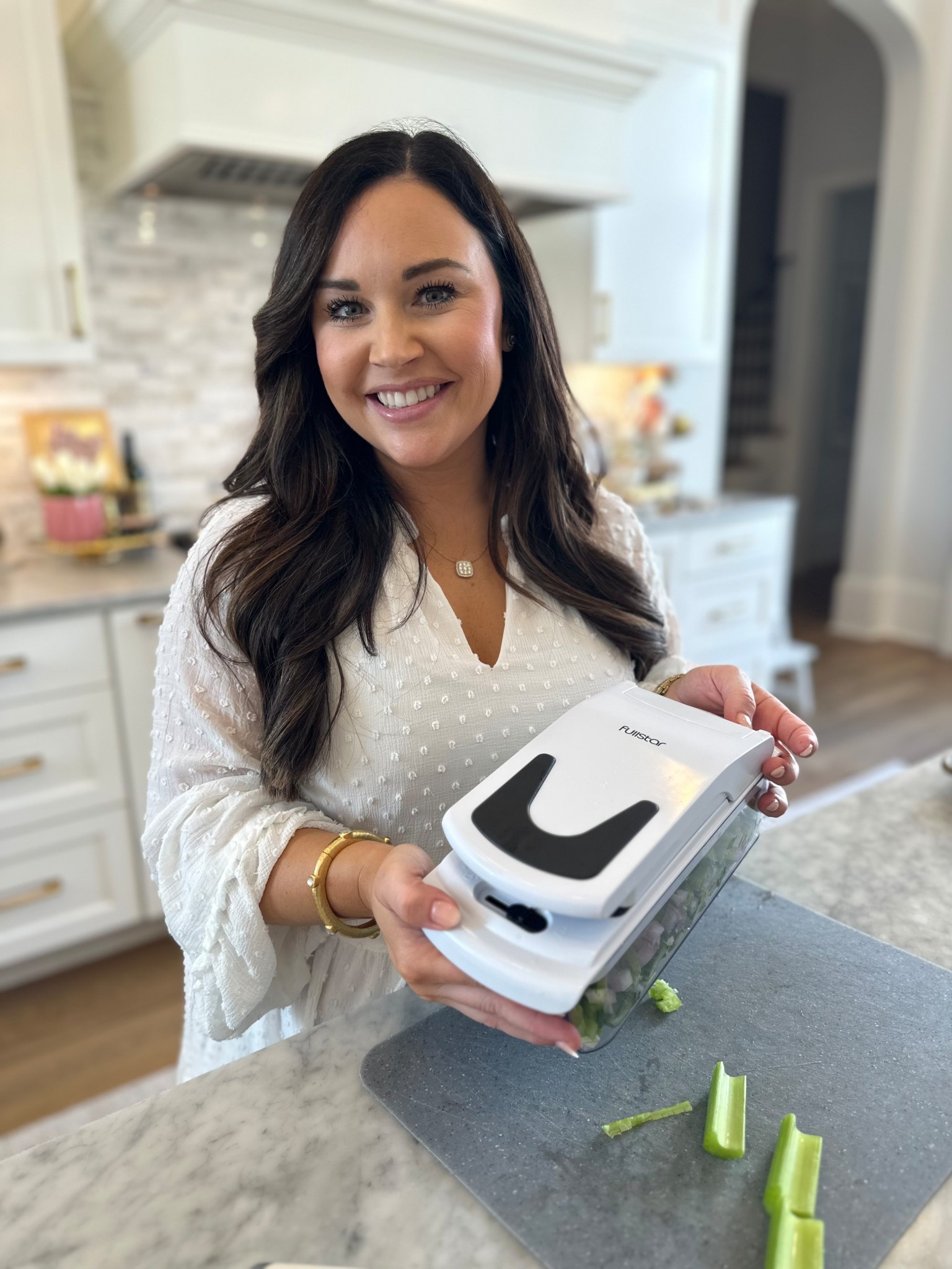 My favorite food chopper!! Makes life in the kitchen SO MUCH EASIER!!!

#kitchengadget #chopper #kitchentools #amazonfinds #kitchen #amazon

#LTKHome