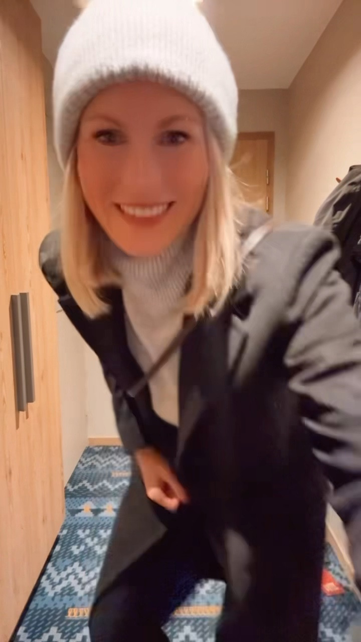 This lighting is killing me 😂
Wearing plush, super soft leggings, great for non athletic wear! Cashmere sweater from Aritzia. Moon Boots are crazy comfortable and warm!  Ski trip 

#LTKOver40 #LTKTravel #LTKGiftGuide