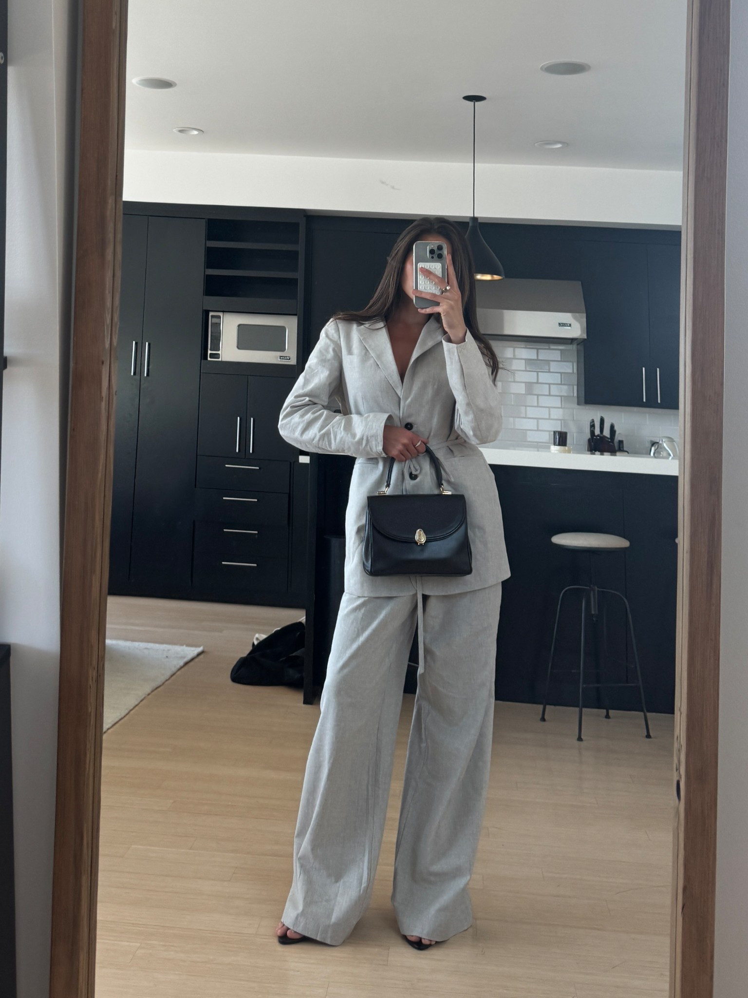 love this blazer set & trousers!! bag is vintage. 

#LTKStyleTip #LTKSeasonal #LTKWorkwear