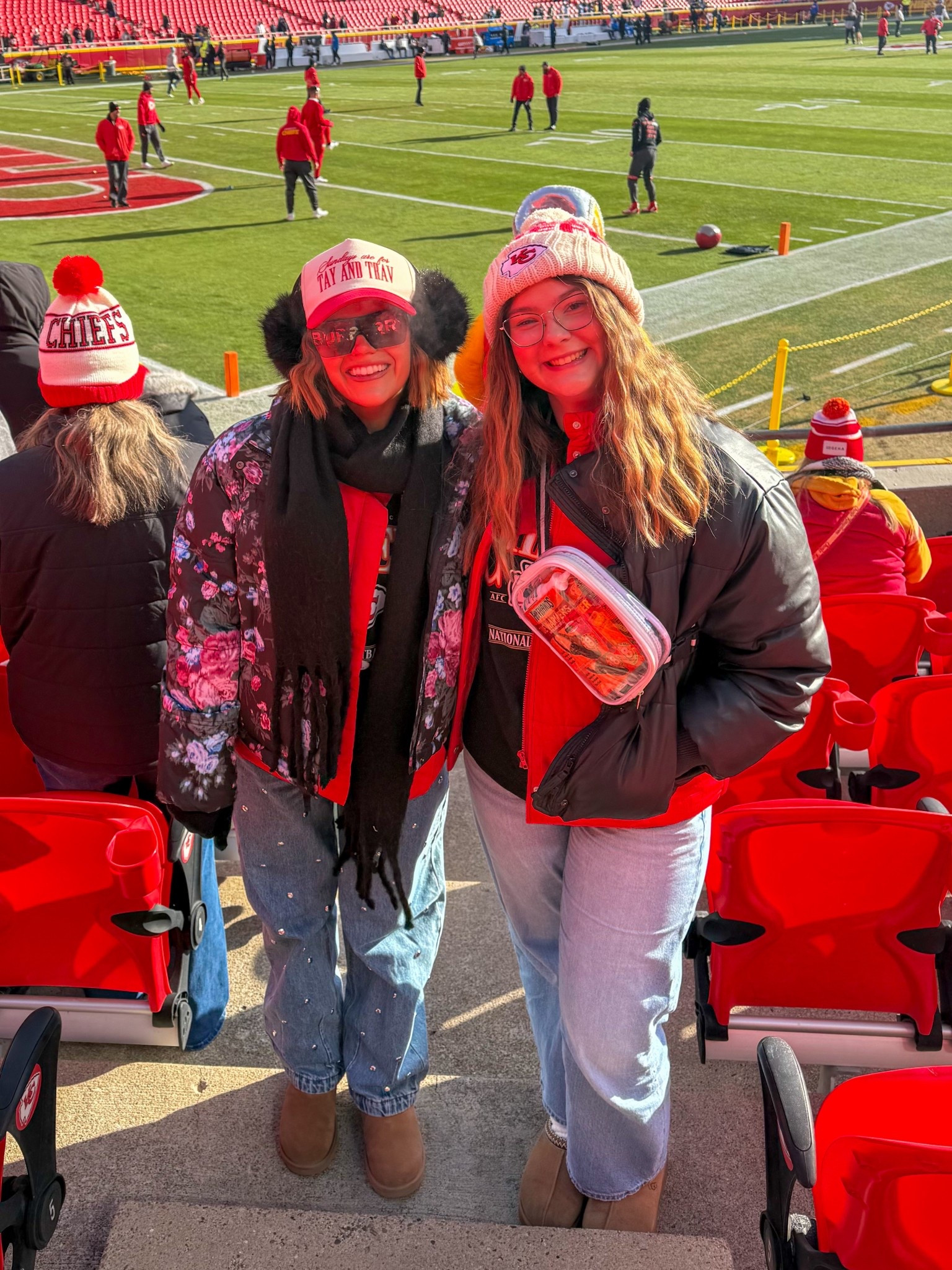 Game Day look!!! 

Vest: M Sized up 1
Sweatshirt: S tts
Coat: S tts
Jeans: 4 sized up 1

#LTKHoliday #LTKootd #LTKSaleAlert