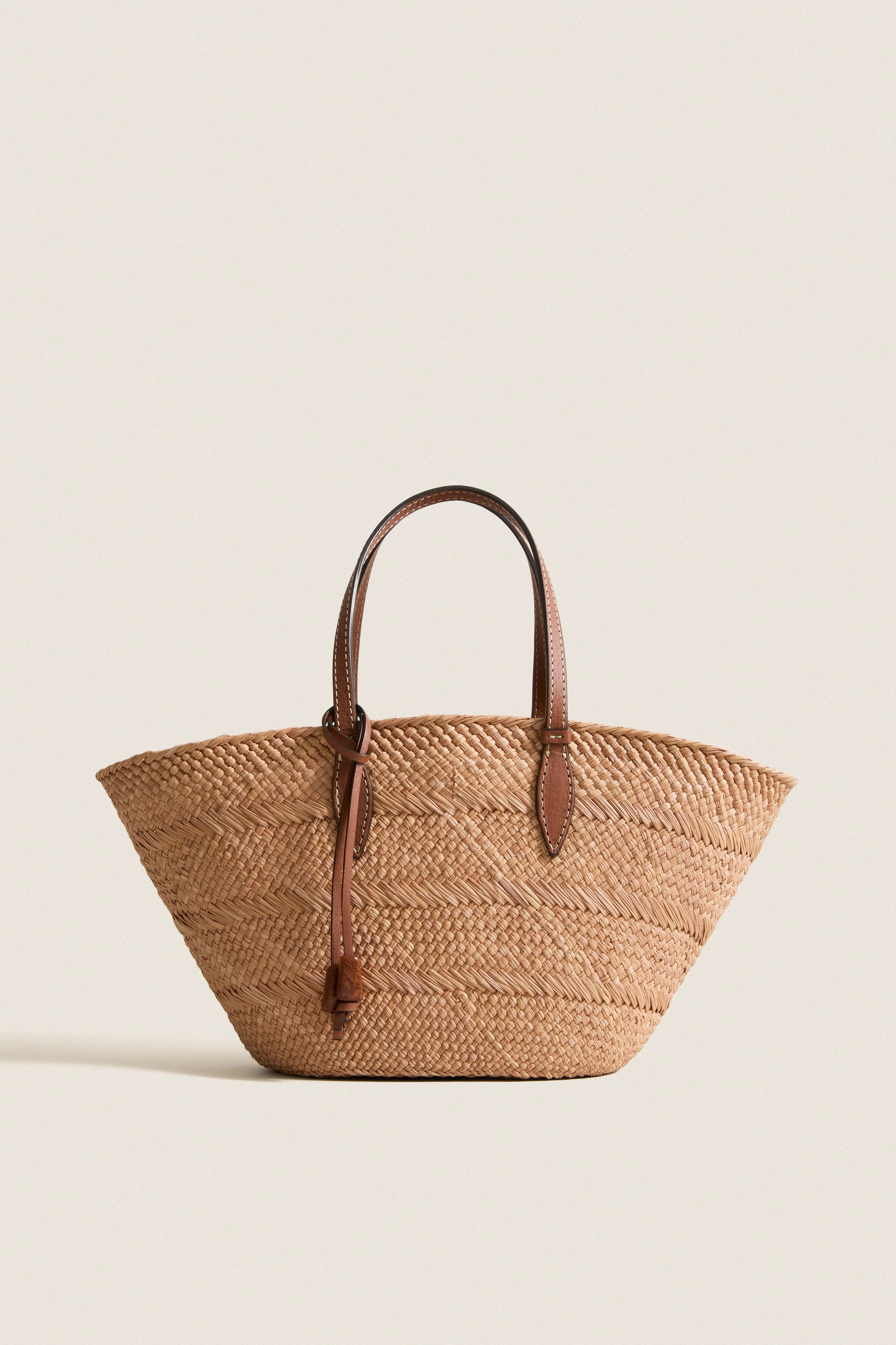 Nuez and Cognac Small Trapeze Basket | Tuckernuck (US)