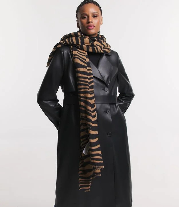 Lenço em Chenille com Estampa Zebra Preto/Bege | Renner (BR)