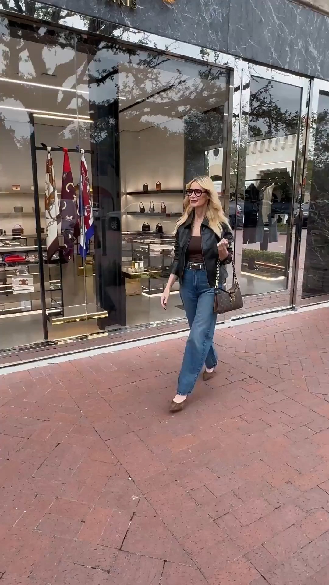 If you’re hunting for a luxe leather jacket that looks designer but isn’t designer prices… this is the one. The Quince leather bomber instantly pulls an outfit together and works with everything from jeans to dresses. Plus, the cropped cut is so flattering on the waist. I’m wearing an XS and it fits TTS.

 

 

#LTKootd #LTKOver40 #LTKPetite