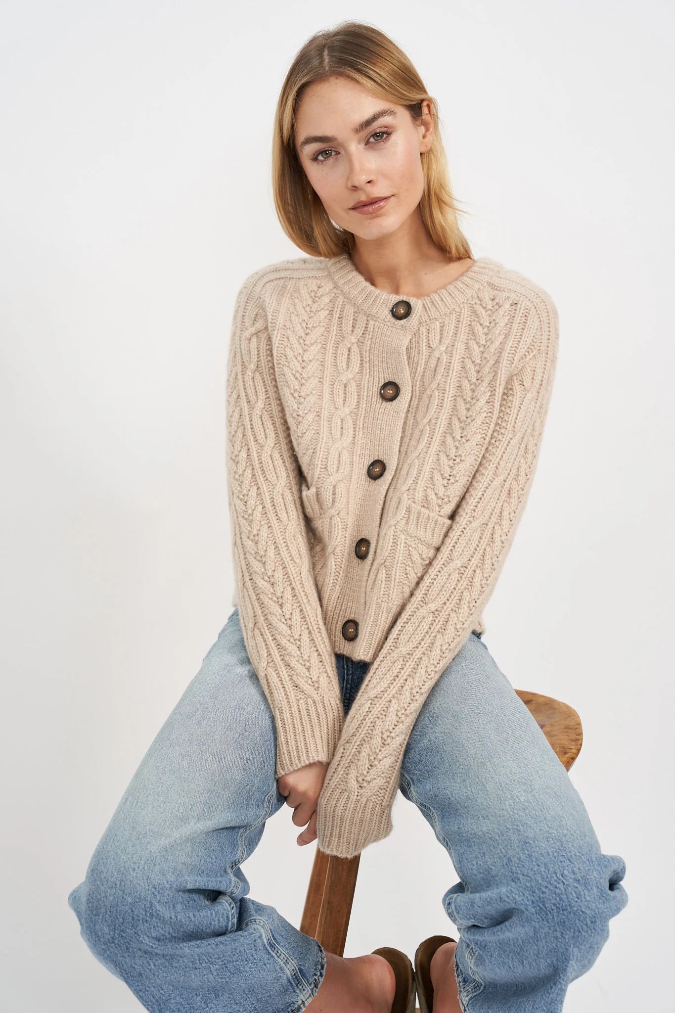 Amalie Cardi - Oatmeal | Marea