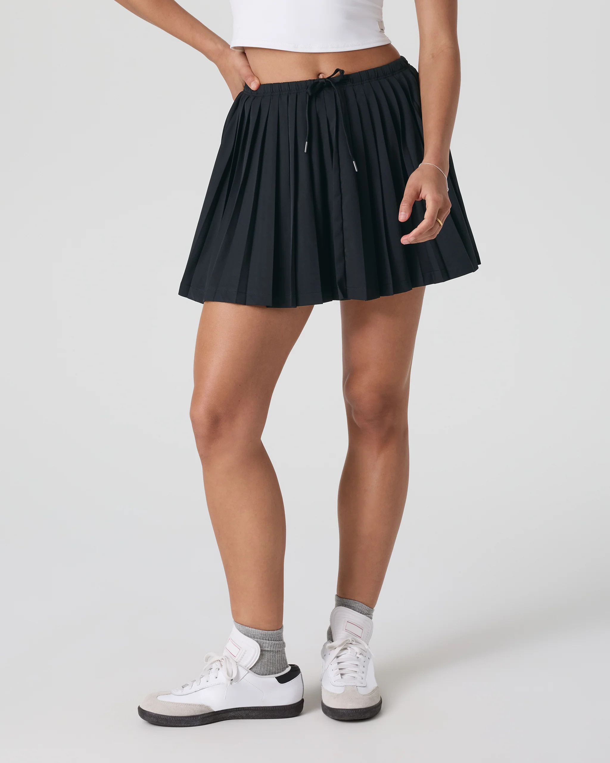 Clementine Pleated Skirt 15" | Black | Vuori | Vuori Clothing (US & Canada)