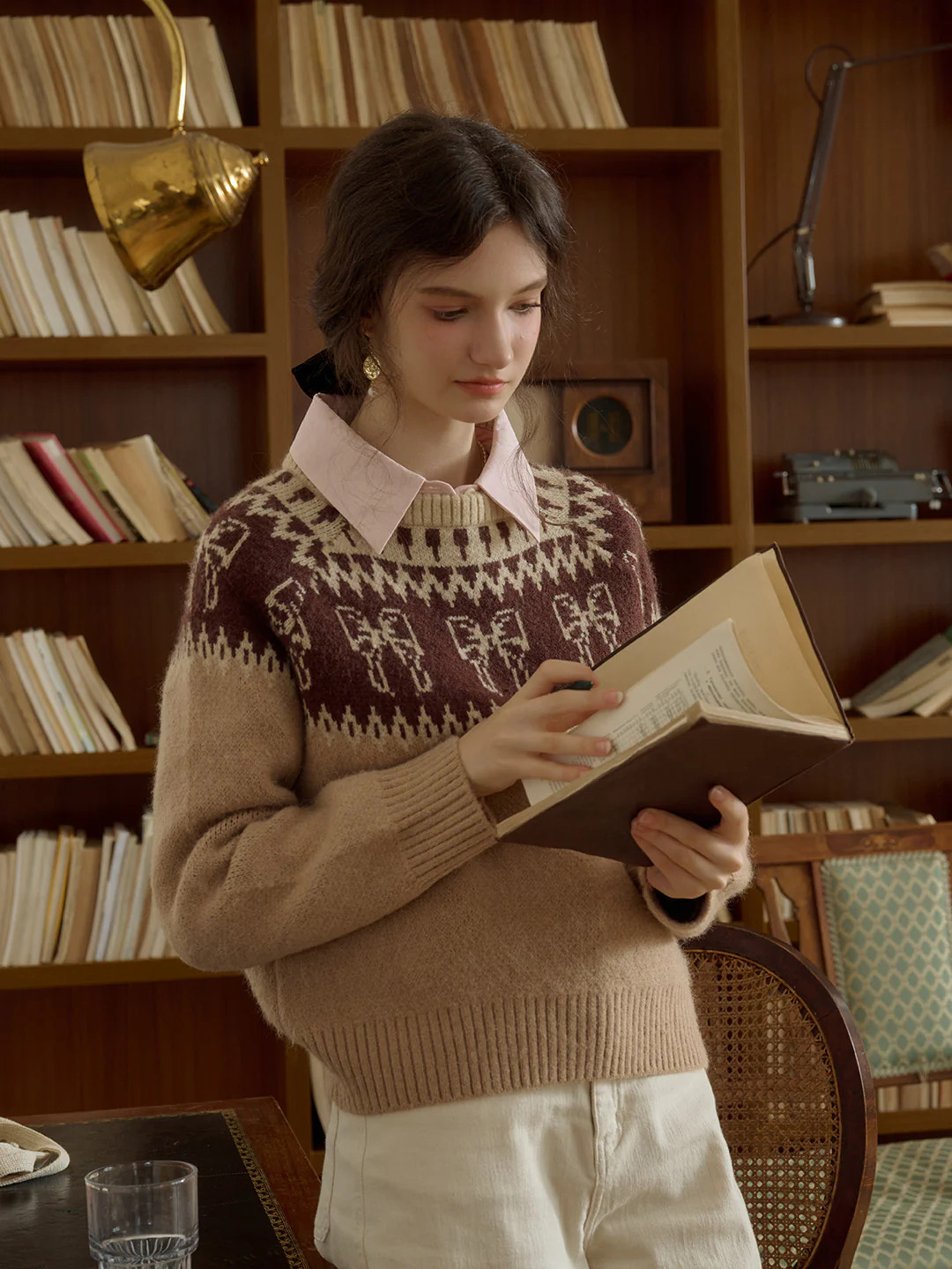 Amayah Sweet Bow Jacquard Classic Crew Neck Fair Isle Sweater | SimpleRetro