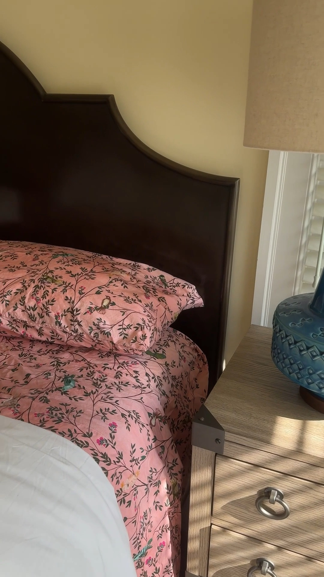 Have fun with your bedding! I love a beautiful color (pink!) and pattern (tropical birds!) on a freshly washed set of sheets. 

Comes in other fun colors and patterns.







Bedroom, bedding, sheets, bed, pink, home decor, anthro, Anthropologie

#LTKHome #LTKStyleTip #LTKSeasonal