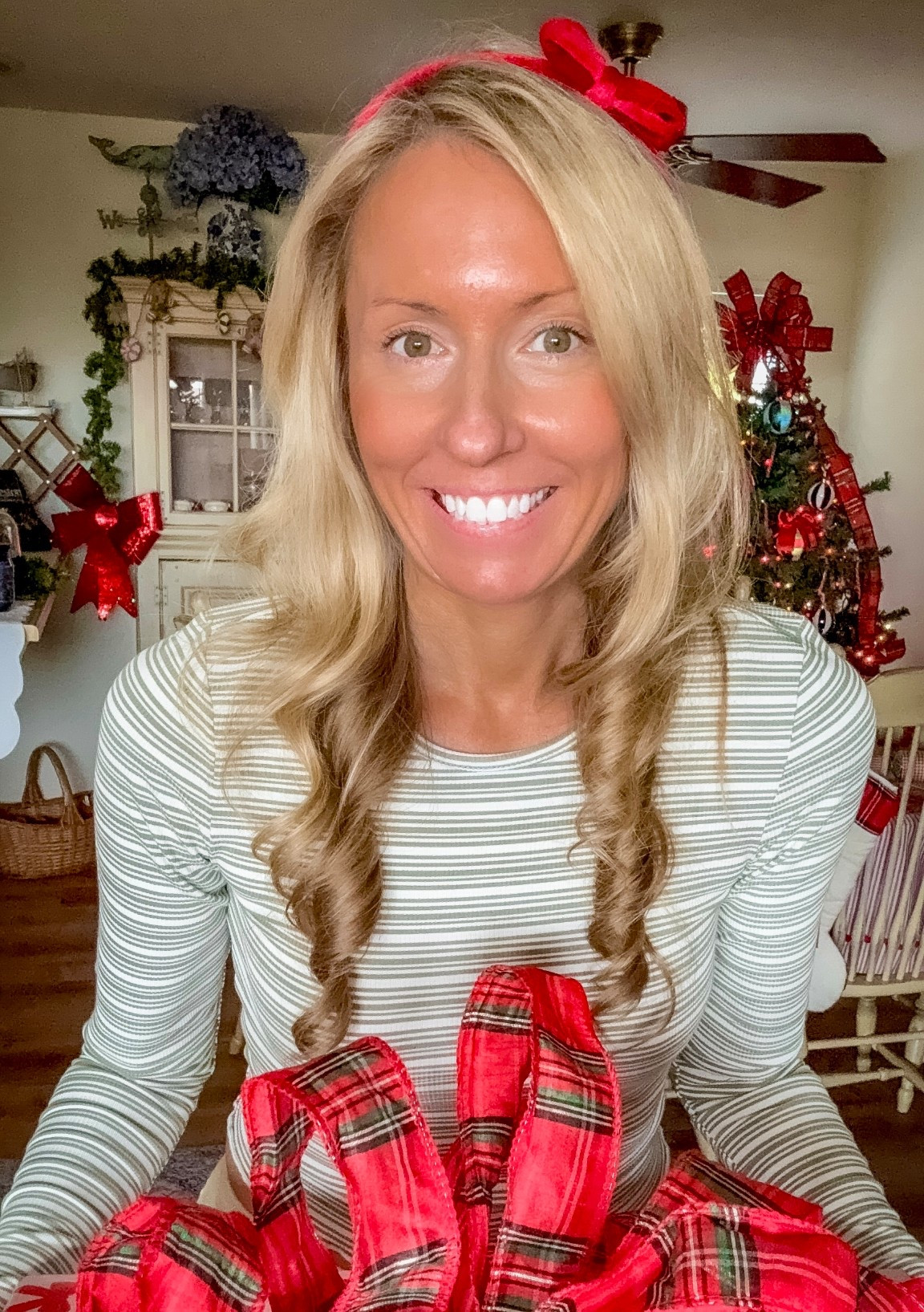 Deck the Halls🎁

Living in cute tee’s from O’Neill this season and everything is 30% off for Black Friday! Perfect for stocking stuffers and holiday gifts.🎄 #ad

I’m 5’4 and in a small.

Christmas Gifts
Holiday Looks
Comfy Tee’s 
Black Friday Sales
Cyber Monday
Lounge Sets
Loungewear 

#LTKHoliday #LTKCyberWeek #LTKPetite