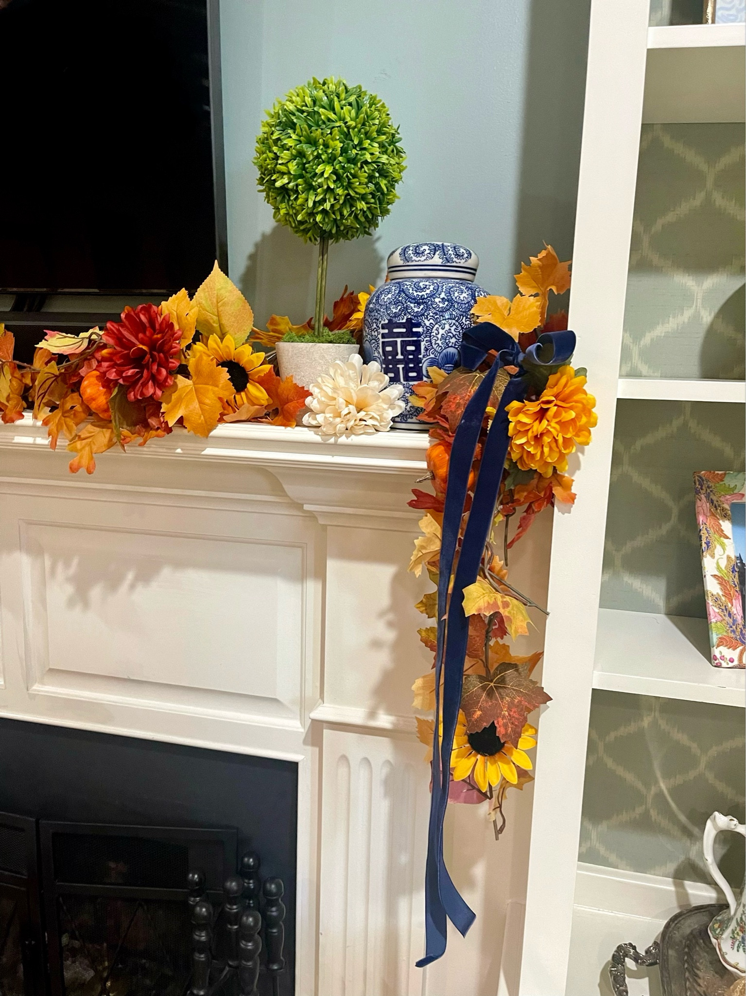 I keep moving the ribbon around 

#LTKHome #LTKFindsUnder100 #LTKFindsUnder50