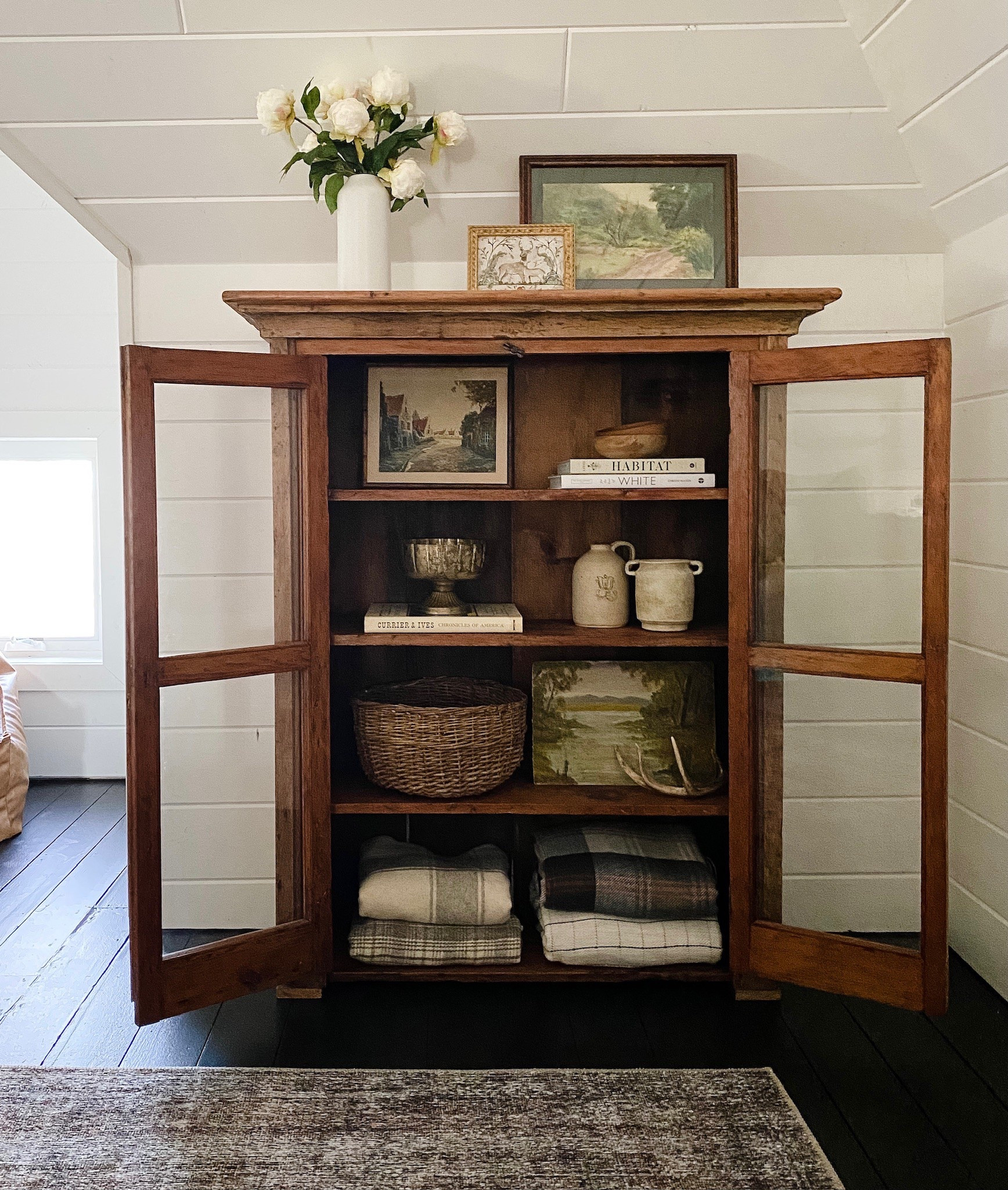 One of my favorite vintage finds is this cabinet and I loved styling it! Here are links to the exact and some similar styling products! 

#stylingtip #styling #decor #bookshelfdecor #bookshelf #homedecor #vases #blankets 

#LTKHome #LTKStyleTip #LTKU