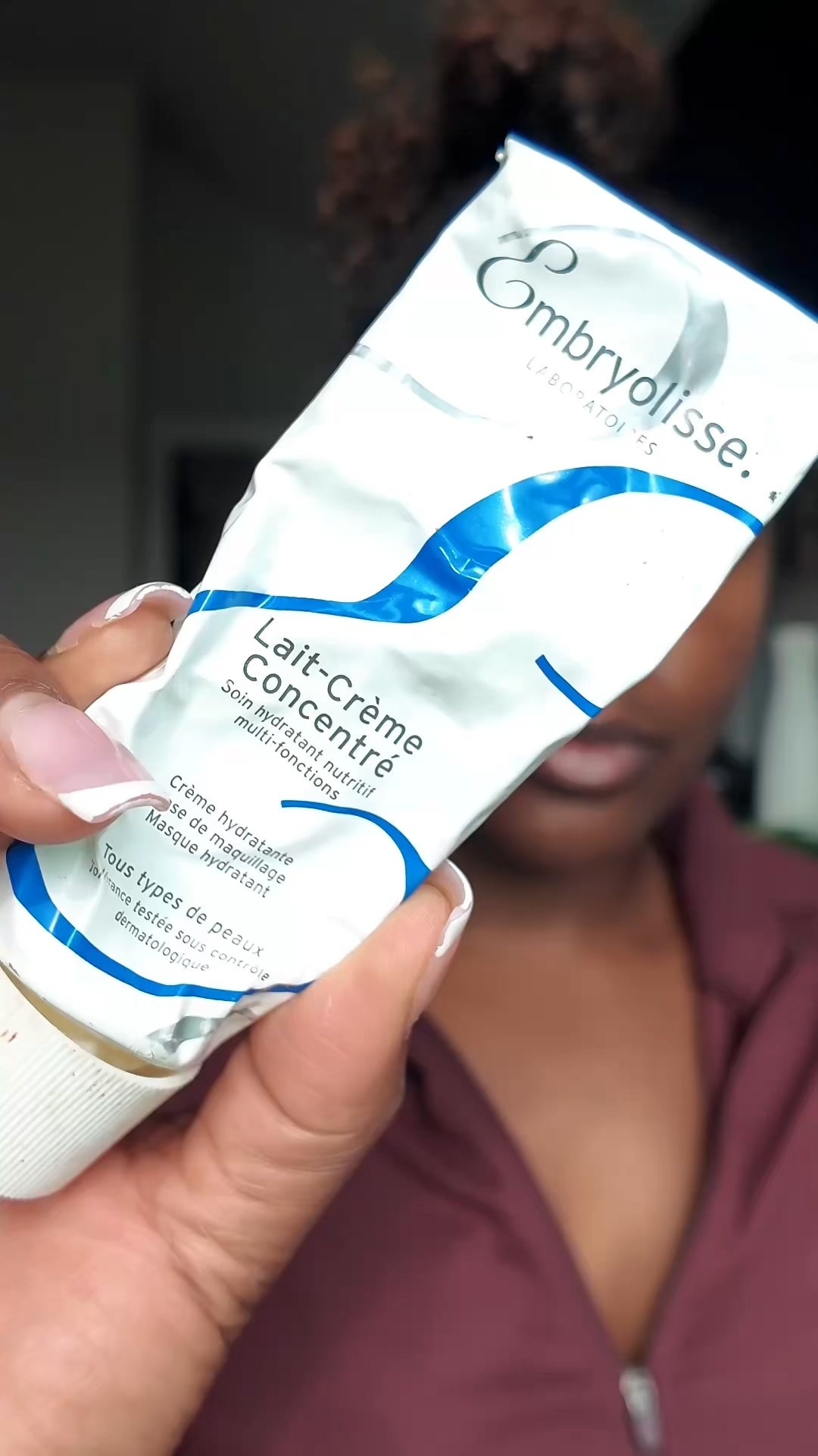 ✨ It’s officially the most beautiful time of the year… 21 Days of Beauty @ultabeauty! ✨ This is when I stock up on my faves and finally snag those products I’ve been eyeing. 👀💄 Here are a few staples living rent-free in my makeup bag right now. 👜💋


Moisturizer @embryolisseusa 
Primer @hudabeauty 
Brow @benefitcosmetics 
Foundation @danessa_myricks 
Concealer @toofaced 
Brightening Concealer @hudabeauty 
Contour @fentybeauty 
Blush @rarebeauty 
Powder @hudabeauty 
Brow Gel Tint @elfcosmetics 
Contour Kit @anastasiabeverlyhills 
Setting spray @hudabeauty 
Liner @revlon 
Blush @morphebrushes 
