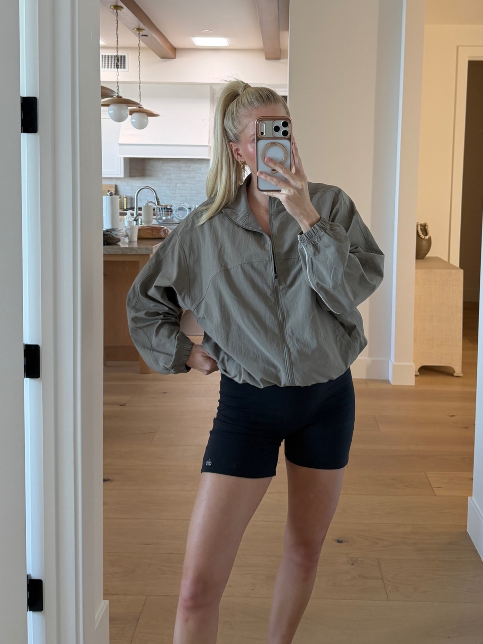 Small in jacket, medium in shorts! #kathleenpost

Personal training, workout wear, active look, bump friendly, maternity outfit, walking outfit 

#LTKfitnessgoals #LTKActive #LTKBump