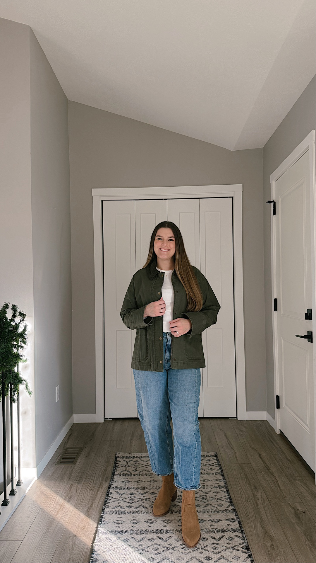 Casual Thanksgiving outfits day 1/3

Outfit is true to size!

Old navy finds, barn jacket, barrel jeans, holiday outfits, mom outfits, over 30 style, Black Friday deals, fall fashion, winter style 

#LTKootd #LTKHoliday #LTKSaleAlert