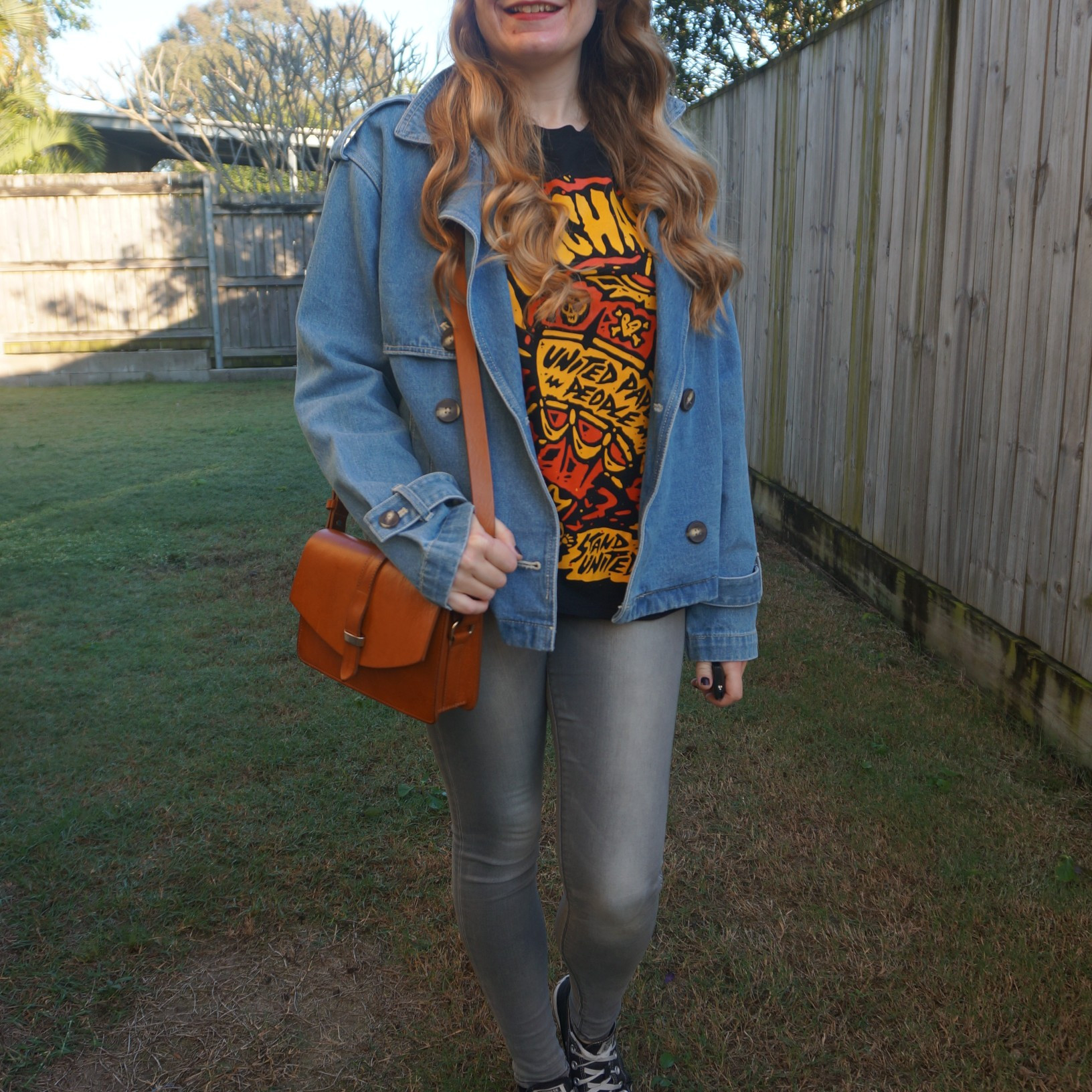 Kisschasy band tee with skinny jeans, Anko Kmart cropped denim trench, Converse and vintage Sezane bag 💙

#LTKaustralia #LTKwinter