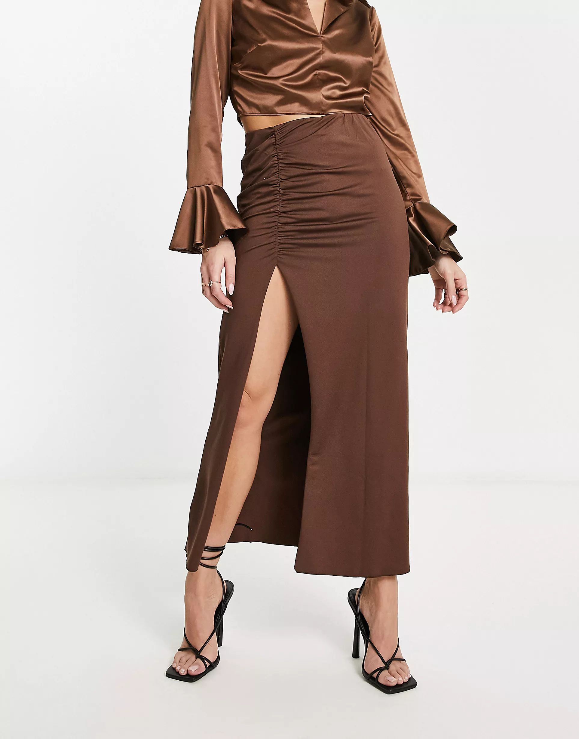 Weekday Y2K gathered jersey midi skirt in brown | ASOS (Global)