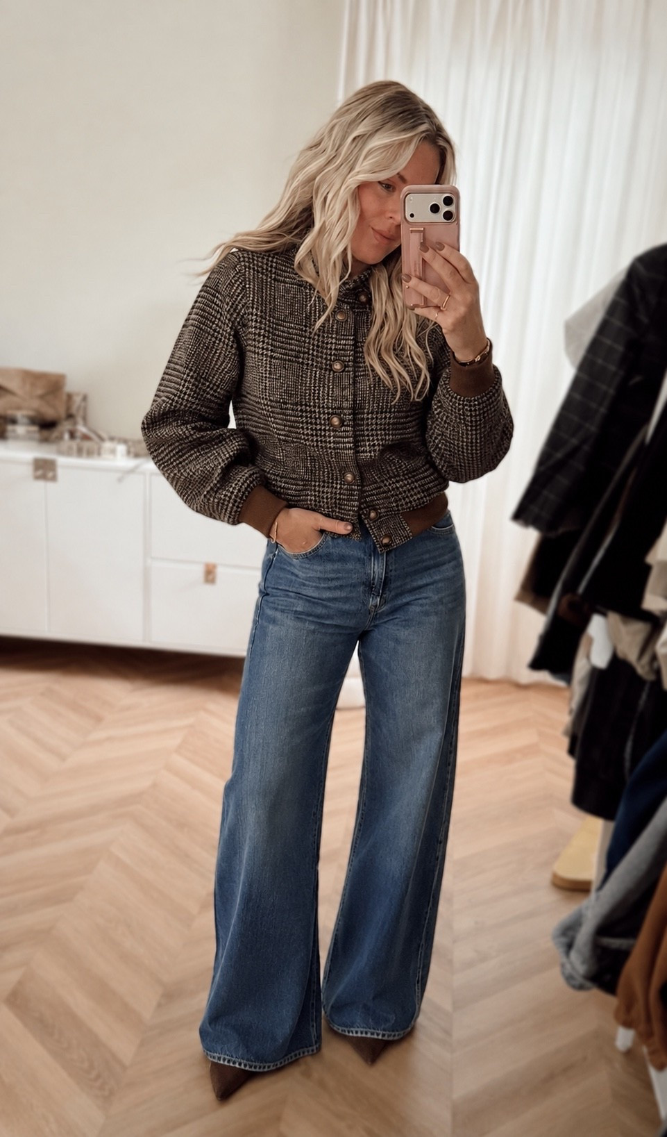 Wait until you see where this ENTIRE outfit is from! 👀🤎 AMAZON! The cropped plaid jacket with the gold buttons, wide leg denim, and pointed toe boots?! Such an easy way to make jeans feel a little more dressed up for fall. Love the mix of classic plaid and chocolate brown details! 🍂

Amazon fall fashion, Amazon outfit ideas, plaid jacket outfit, wide leg jeans, fall outfits 2026