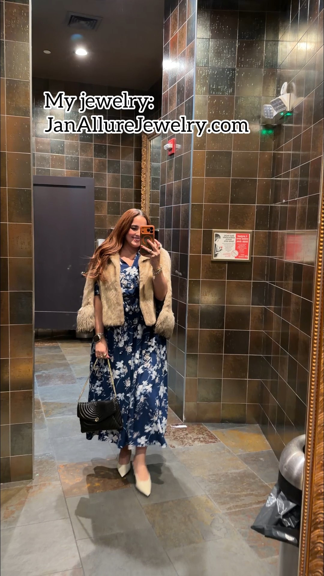 
Happy Monday bell@s! How is your day going? This past Friday we went to celebrate our 15th Anniversary & this is what I wore. I absolutely love these wedge heels from @zara they are the perfect OFF-WHITE. This dress is from a local boutique  but I’ve linked a similar find from @Amazon through the LTK App. To shop this post here is how:
.
.
.
.
.
.
Jewelry: JanAllureJewelry.com

#LTKTravel #LTKootd #LTKMidsize