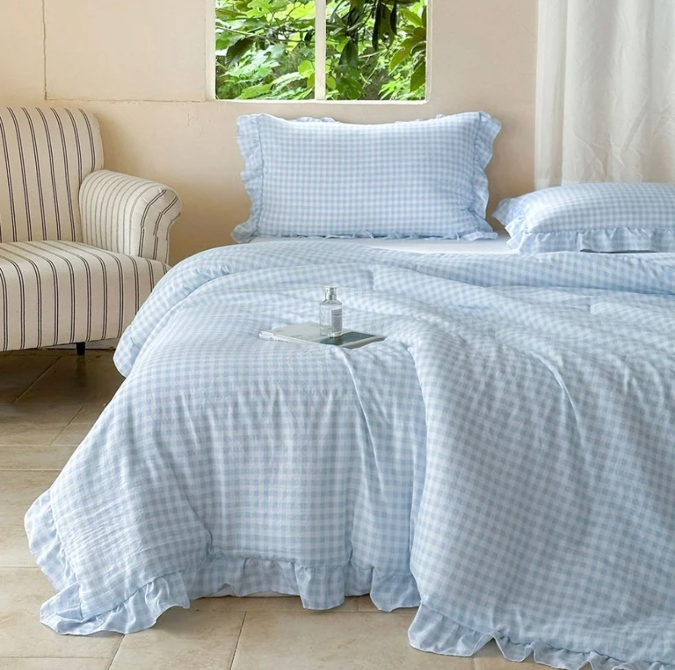 Prettiest gingham comforter from @walmart 😍💙

#LTKHome